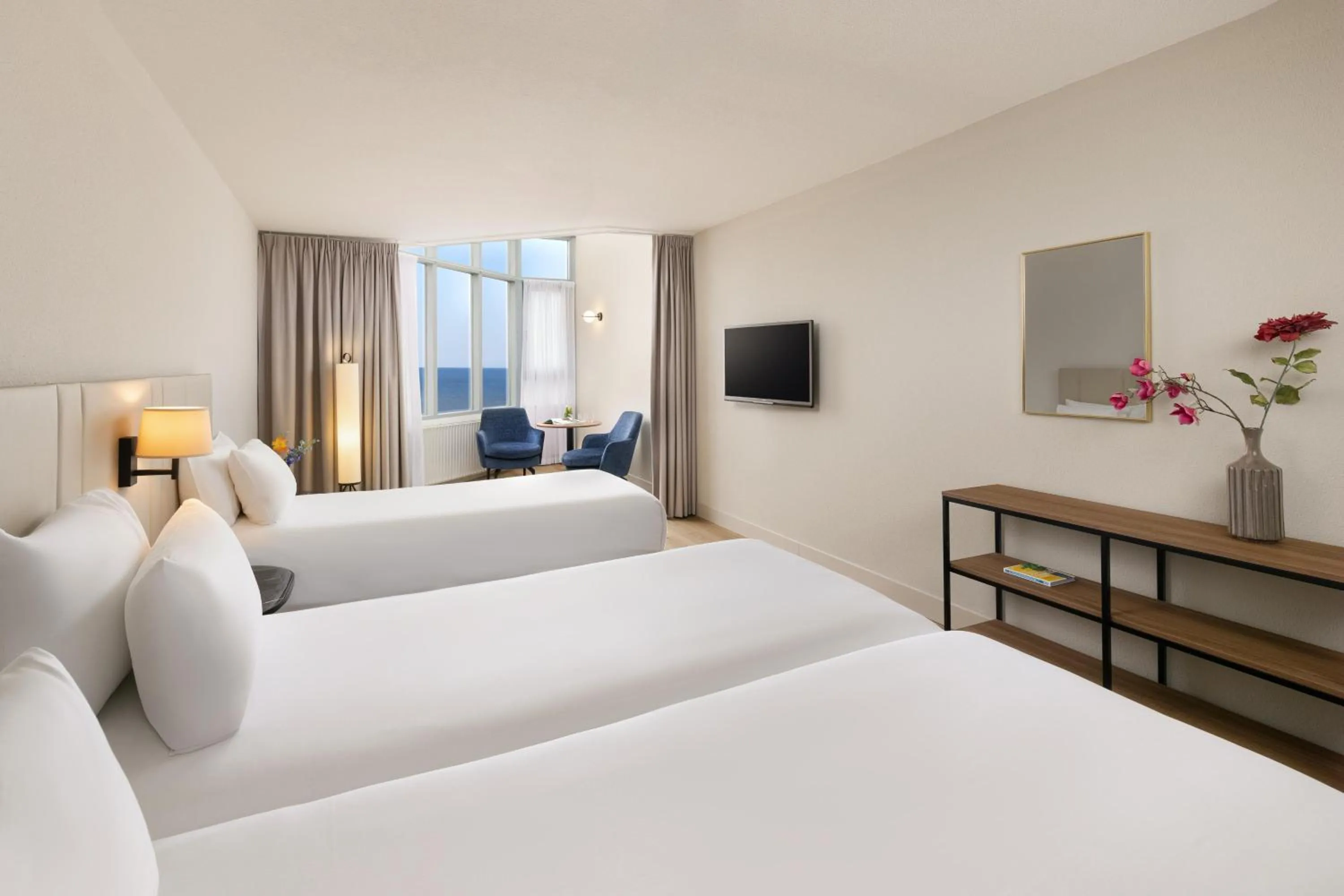 Bedroom, Bed in NH Zandvoort Hotel