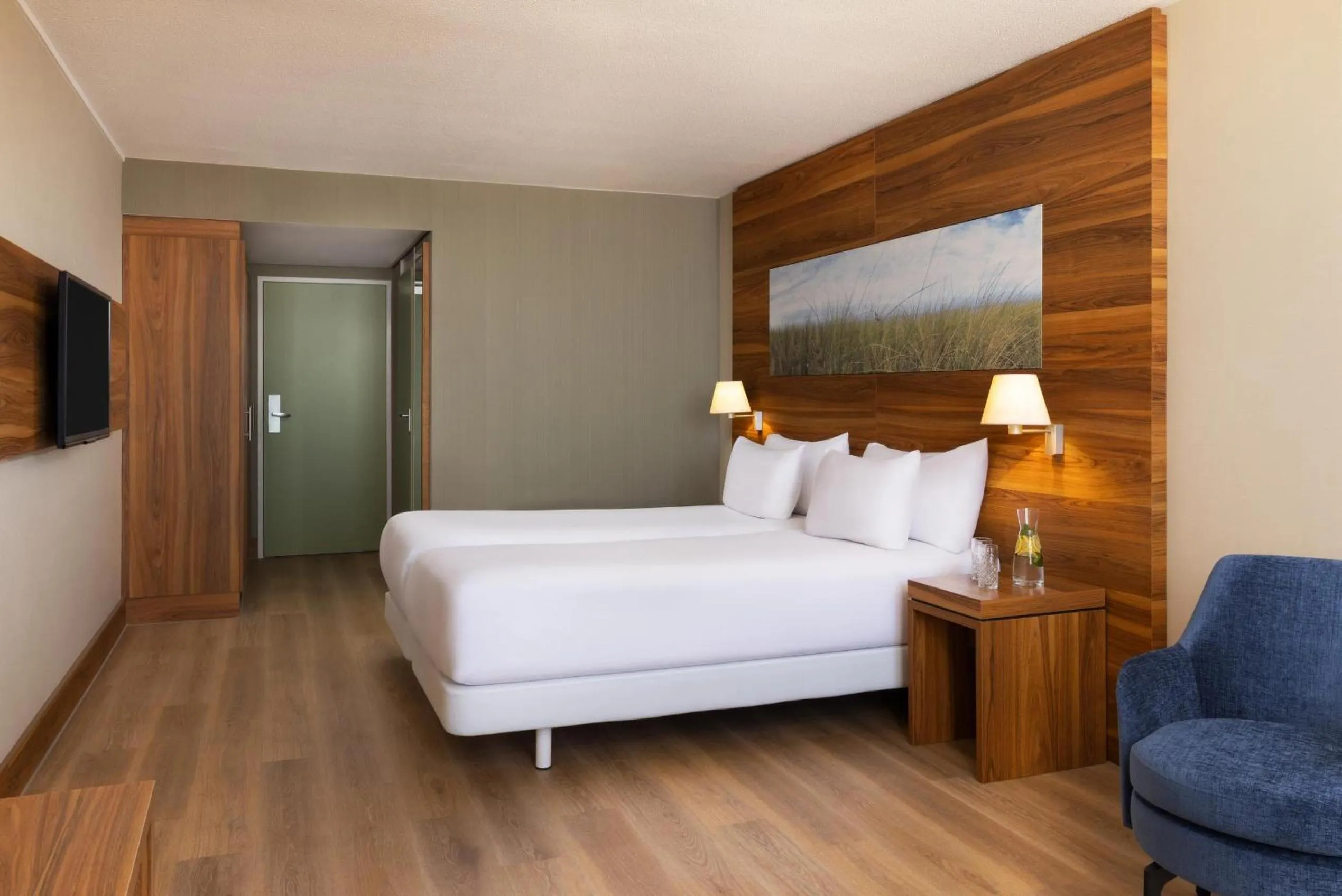 Bedroom, Bed in NH Zandvoort Hotel