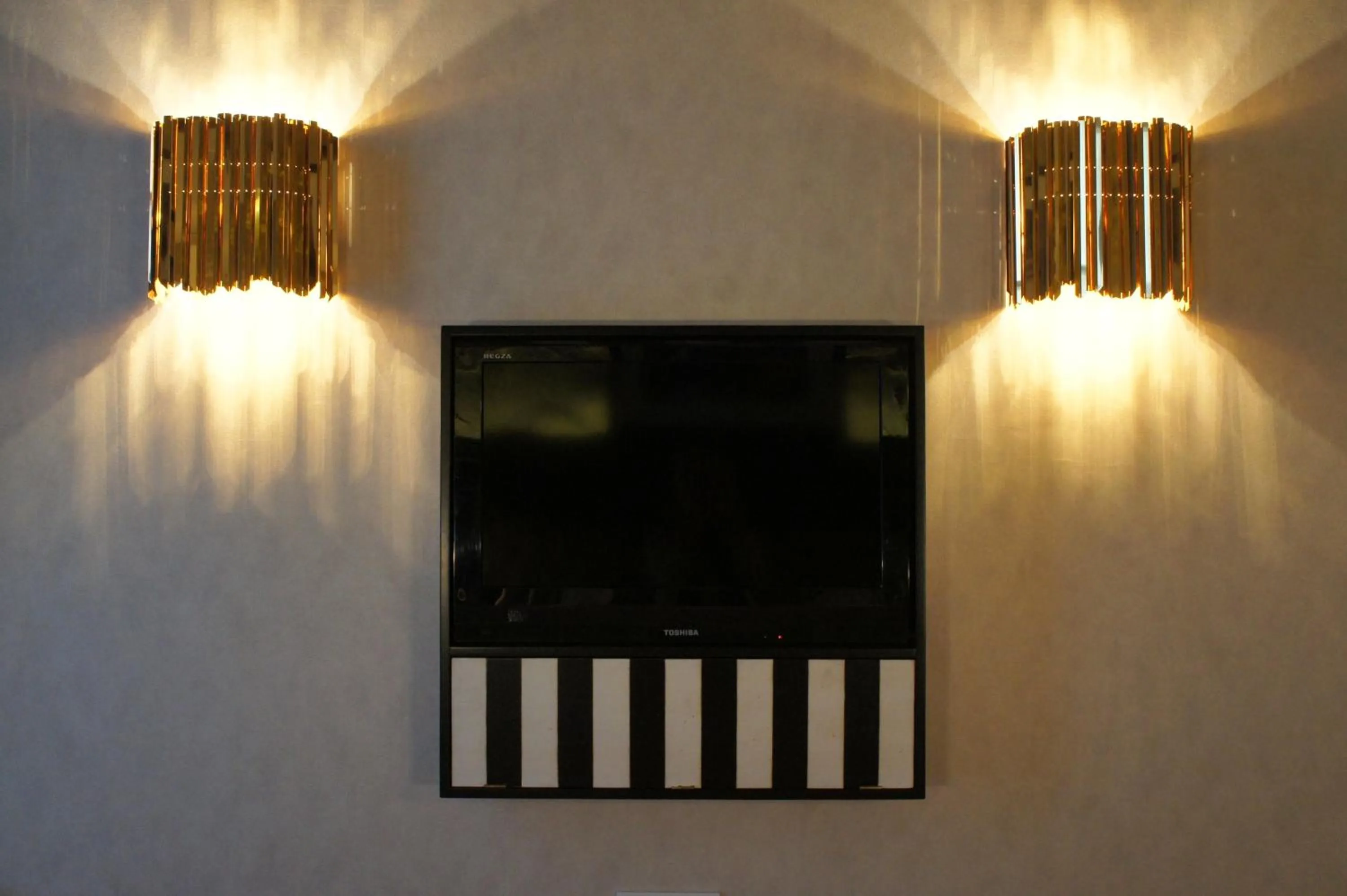 TV and multimedia in Tonic Hotel Saint Germain des Prés