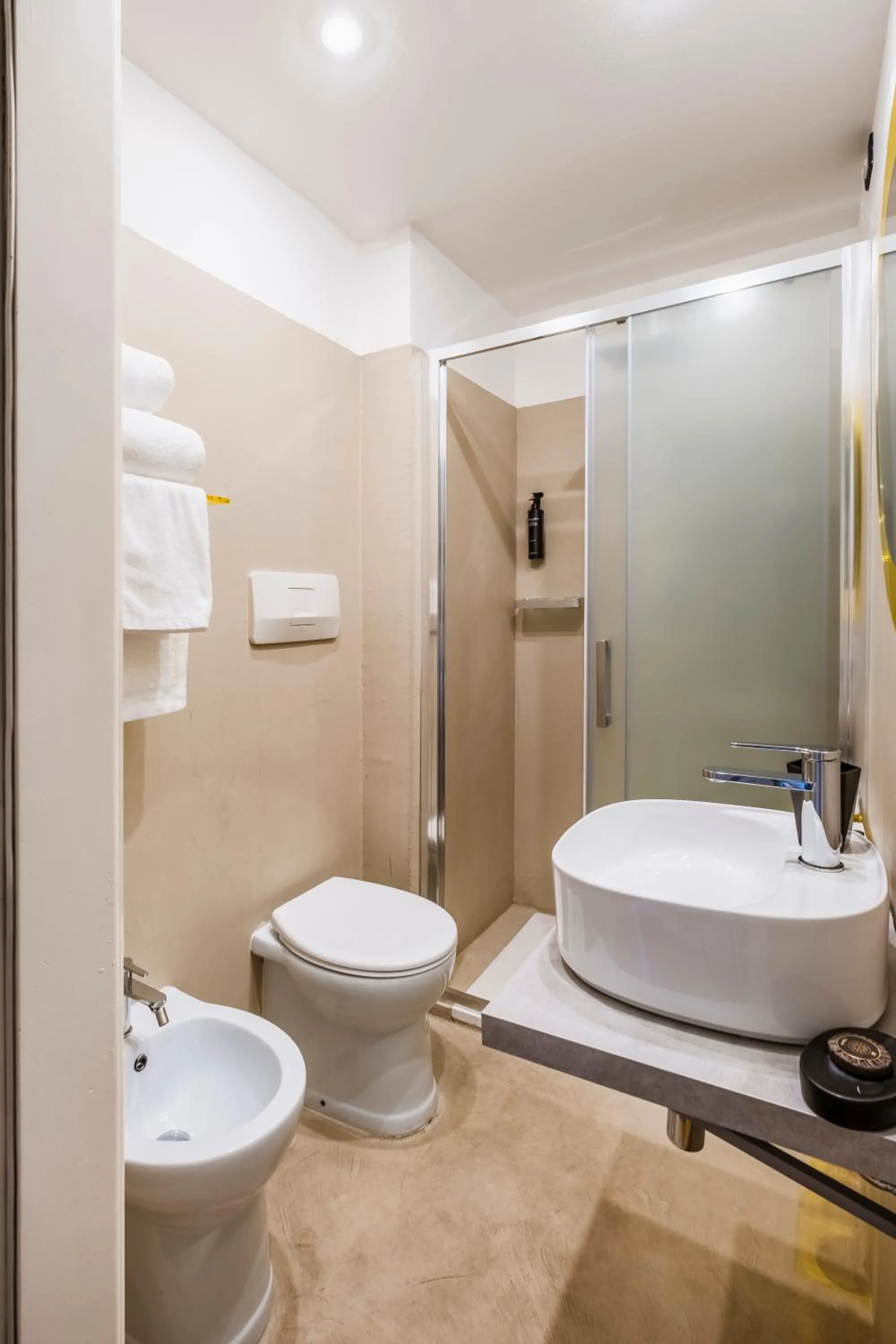 Toilet in Rosabianca Boutique Hotel