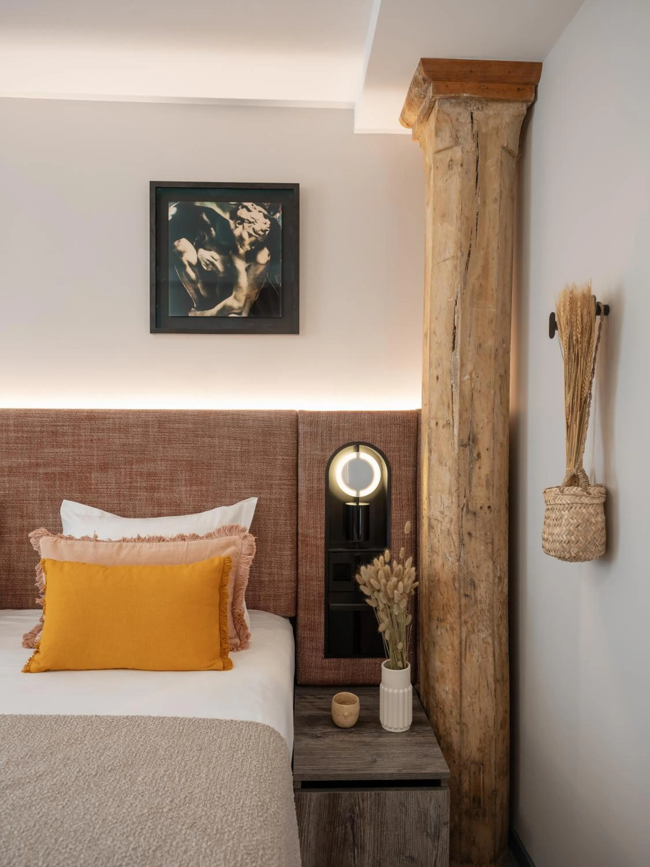 Decorative detail, Bed in Boudoir des Muses