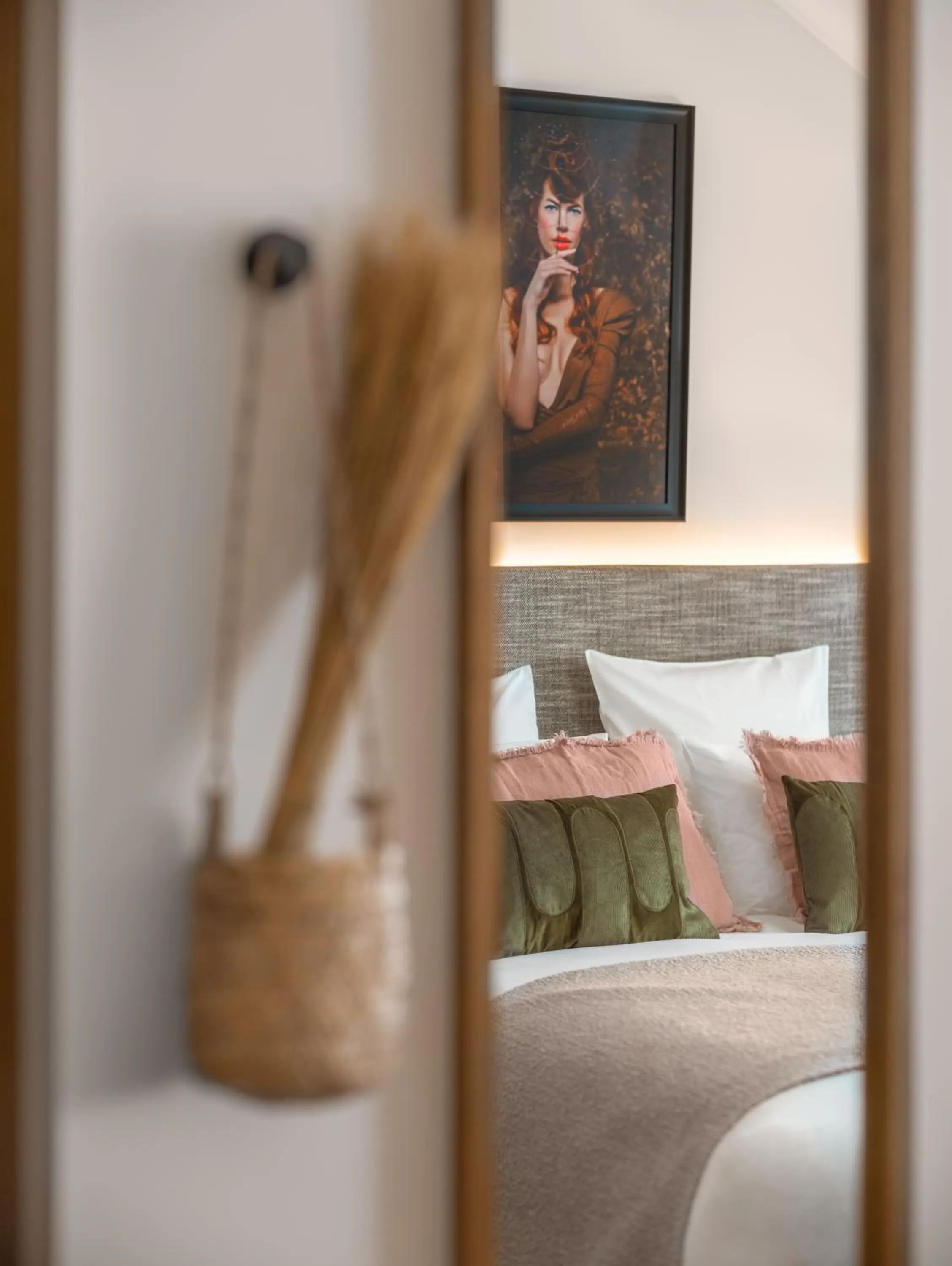 Decorative detail, Bed in Boudoir des Muses