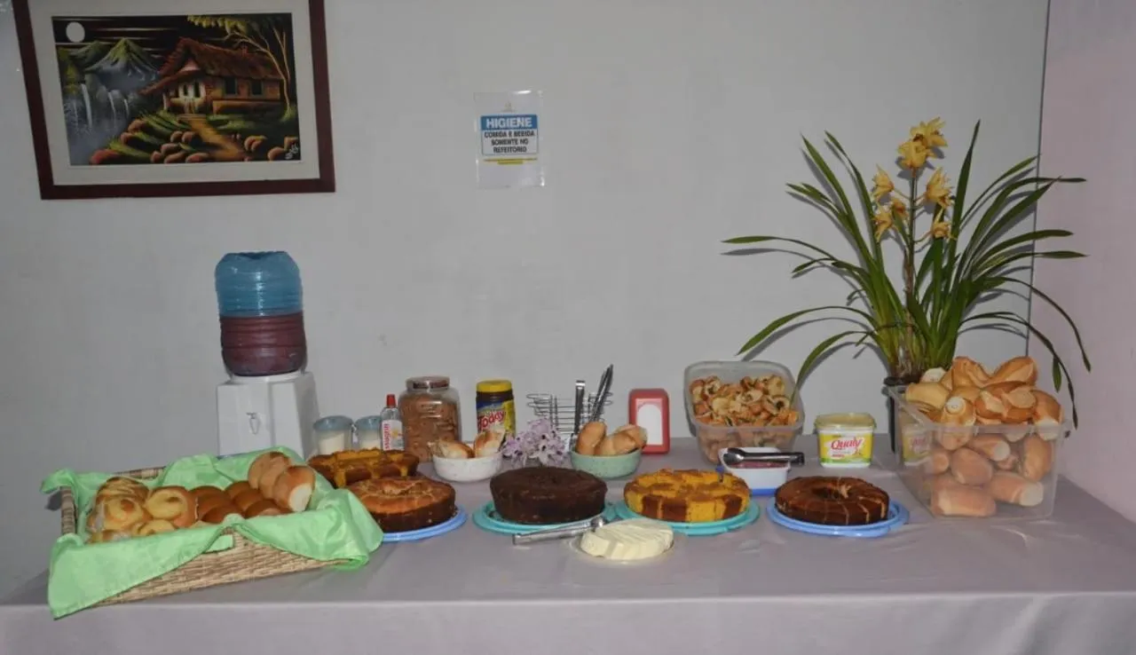 Breakfast in Hotel Estação Norte - Fácil acesso ao Imbel e o distrito industrial e colégio Militar - By Up Hotel