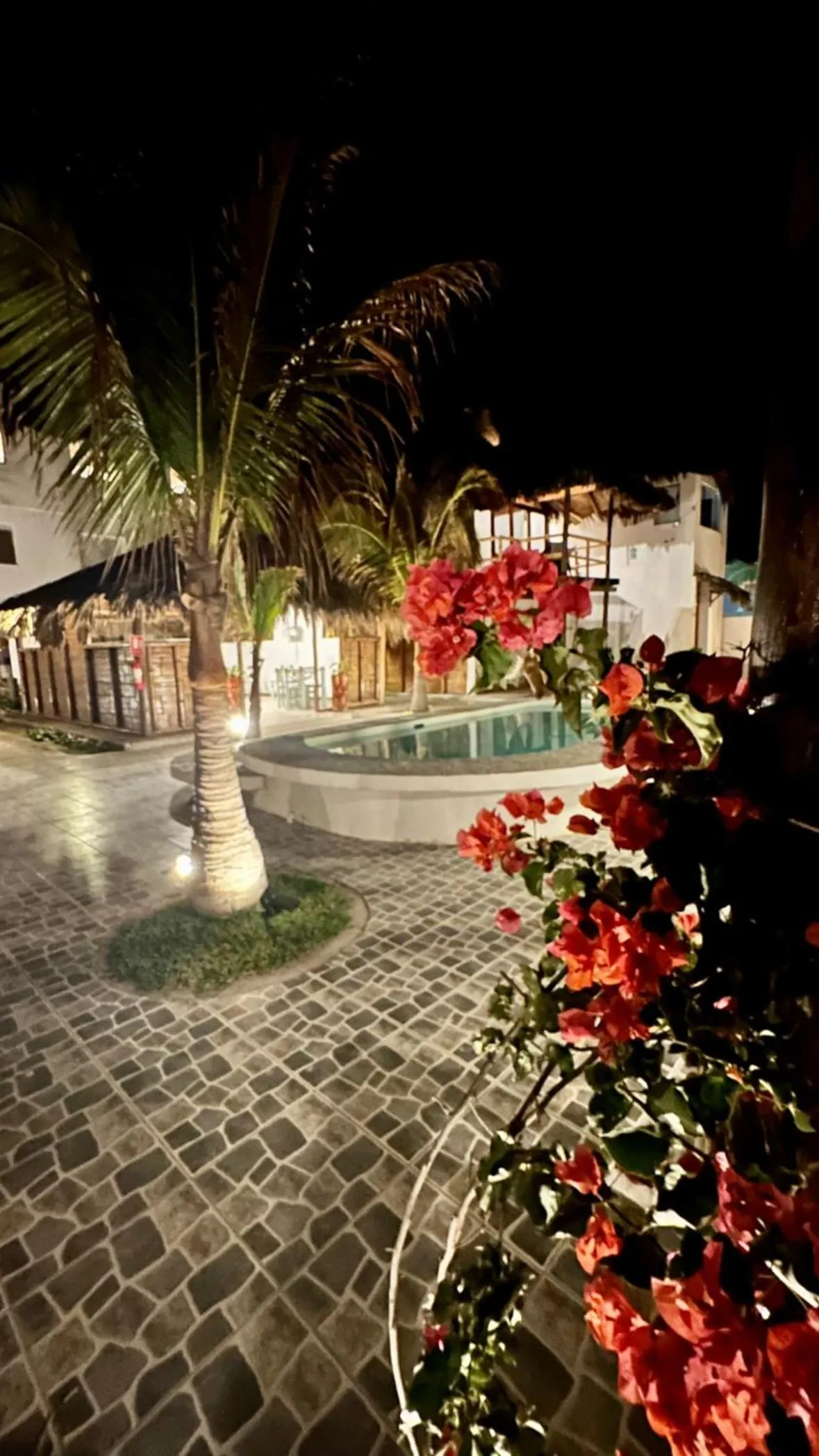 Night in Hotel Puerto Antiguo