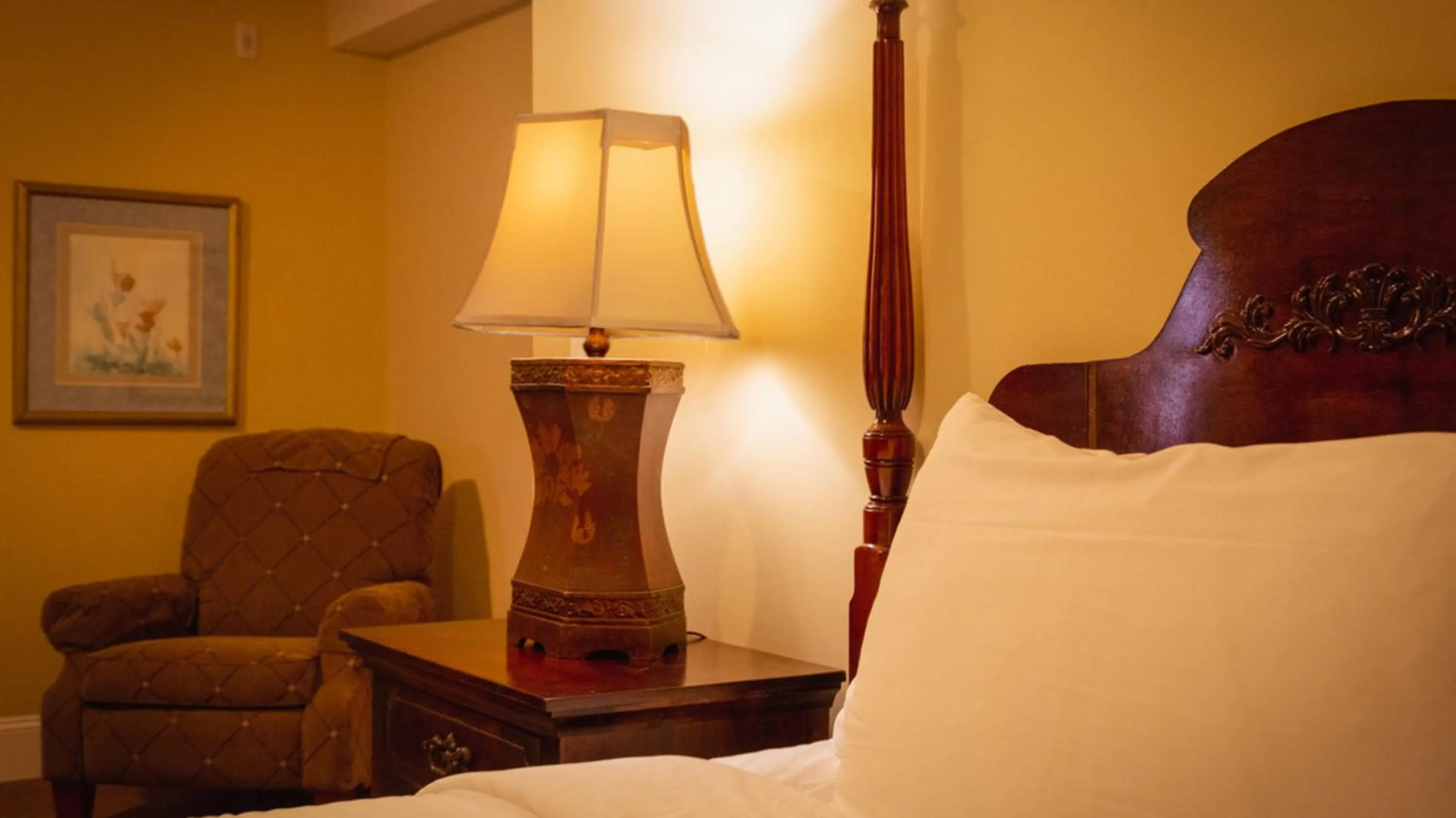 Bedroom, Bed in Grant Hall Hotel