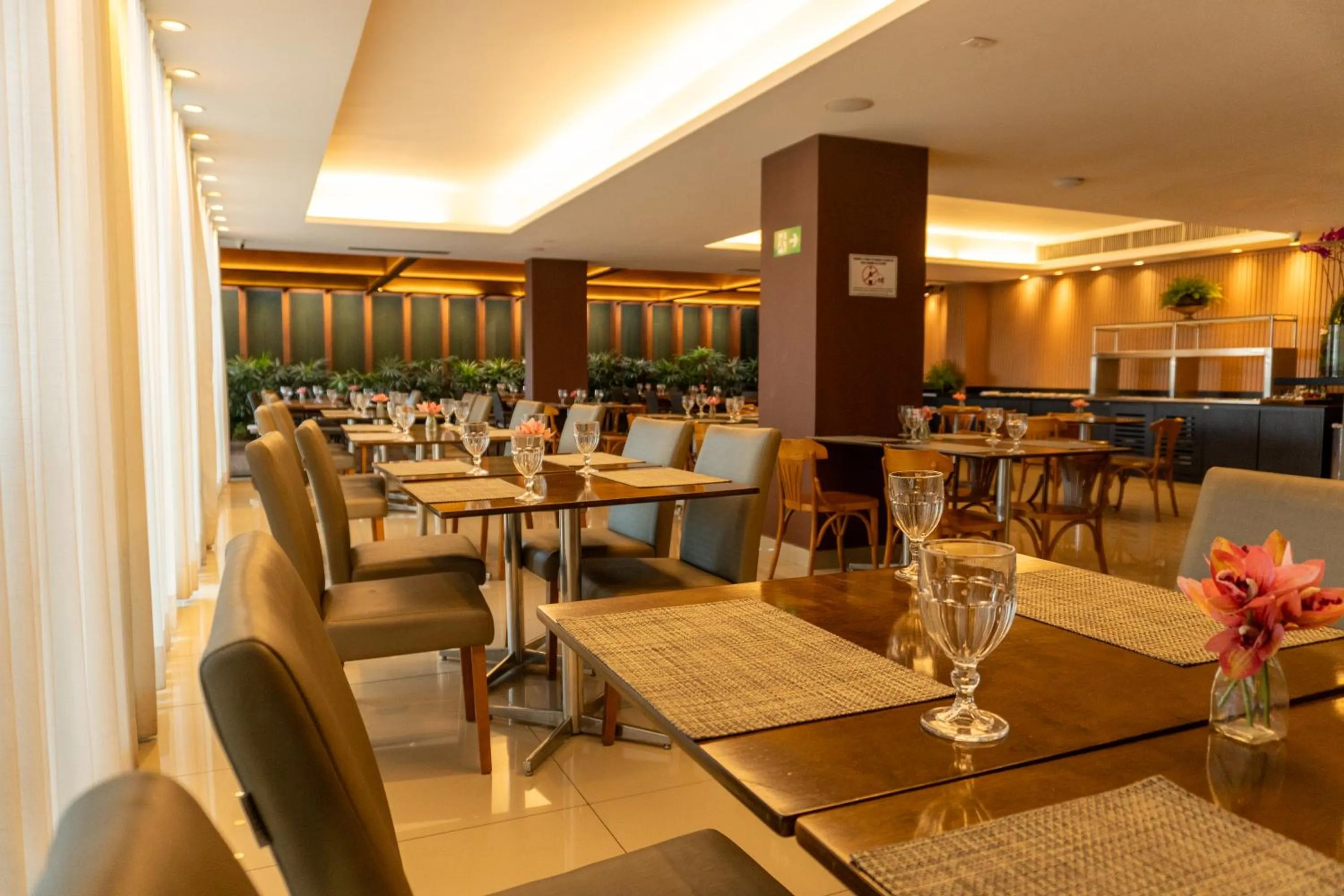 Restaurant/places to eat in San Diego Suites Veredas Sete Lagoas