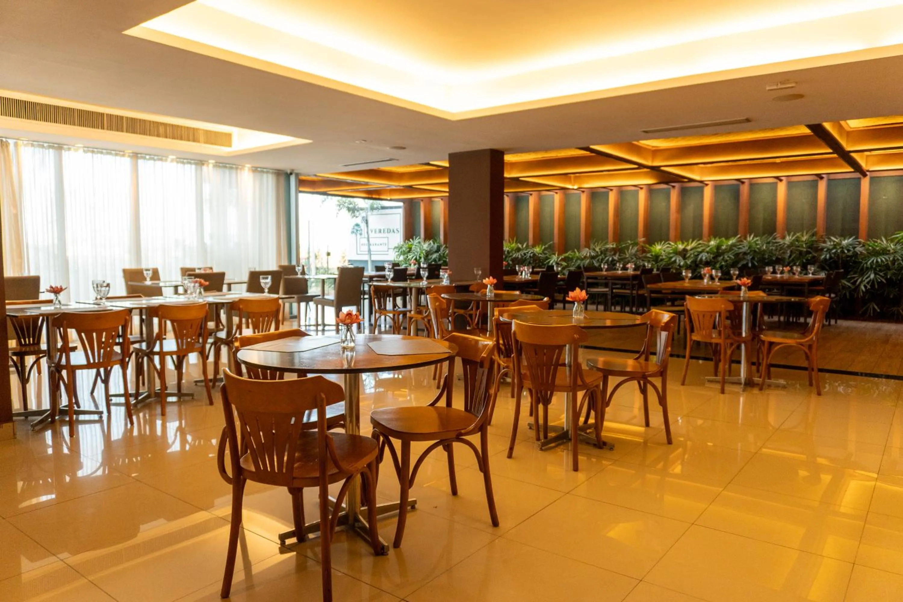 Restaurant/places to eat in San Diego Suites Veredas Sete Lagoas