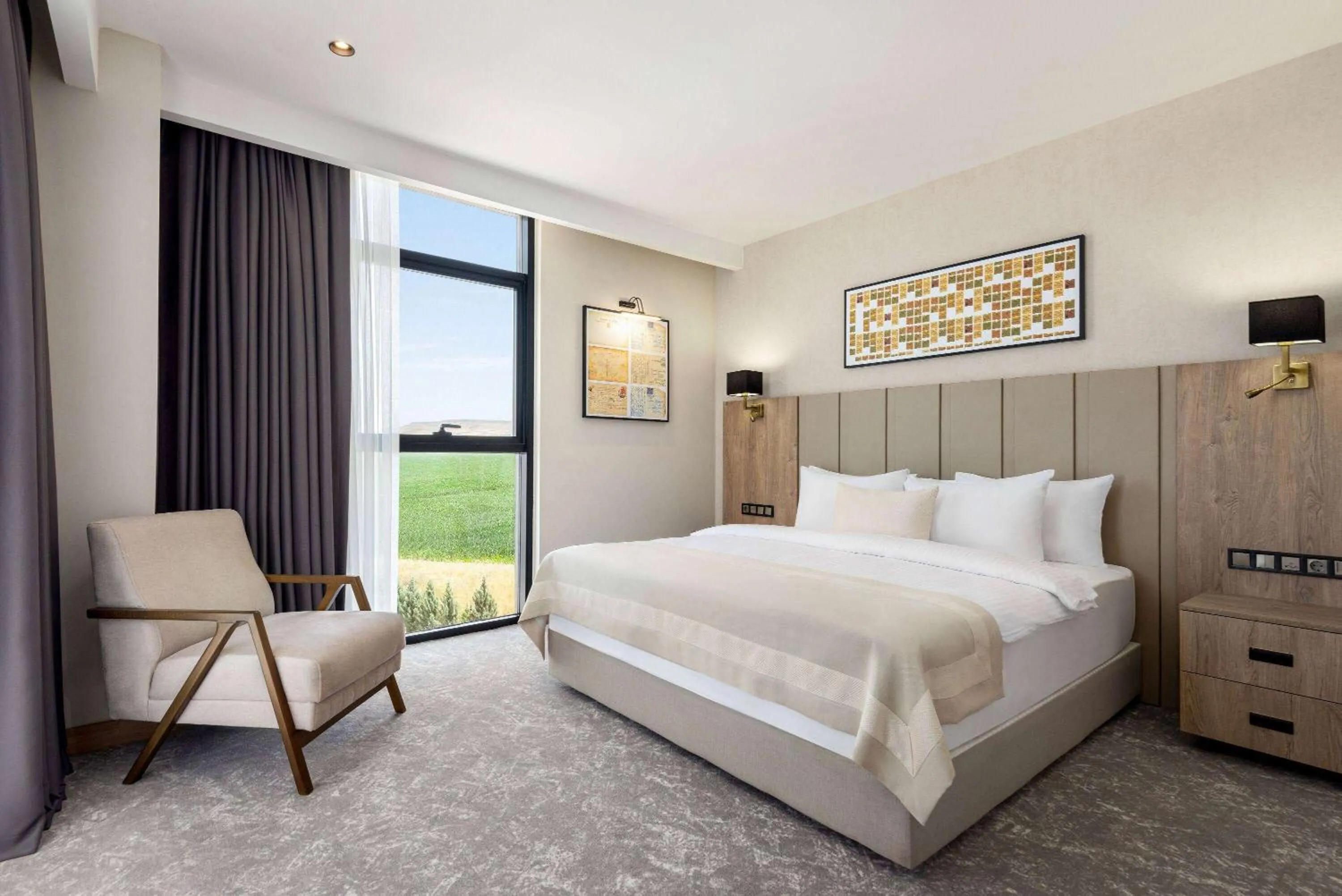 Bed in Ramada Plaza By Wyndham Batman