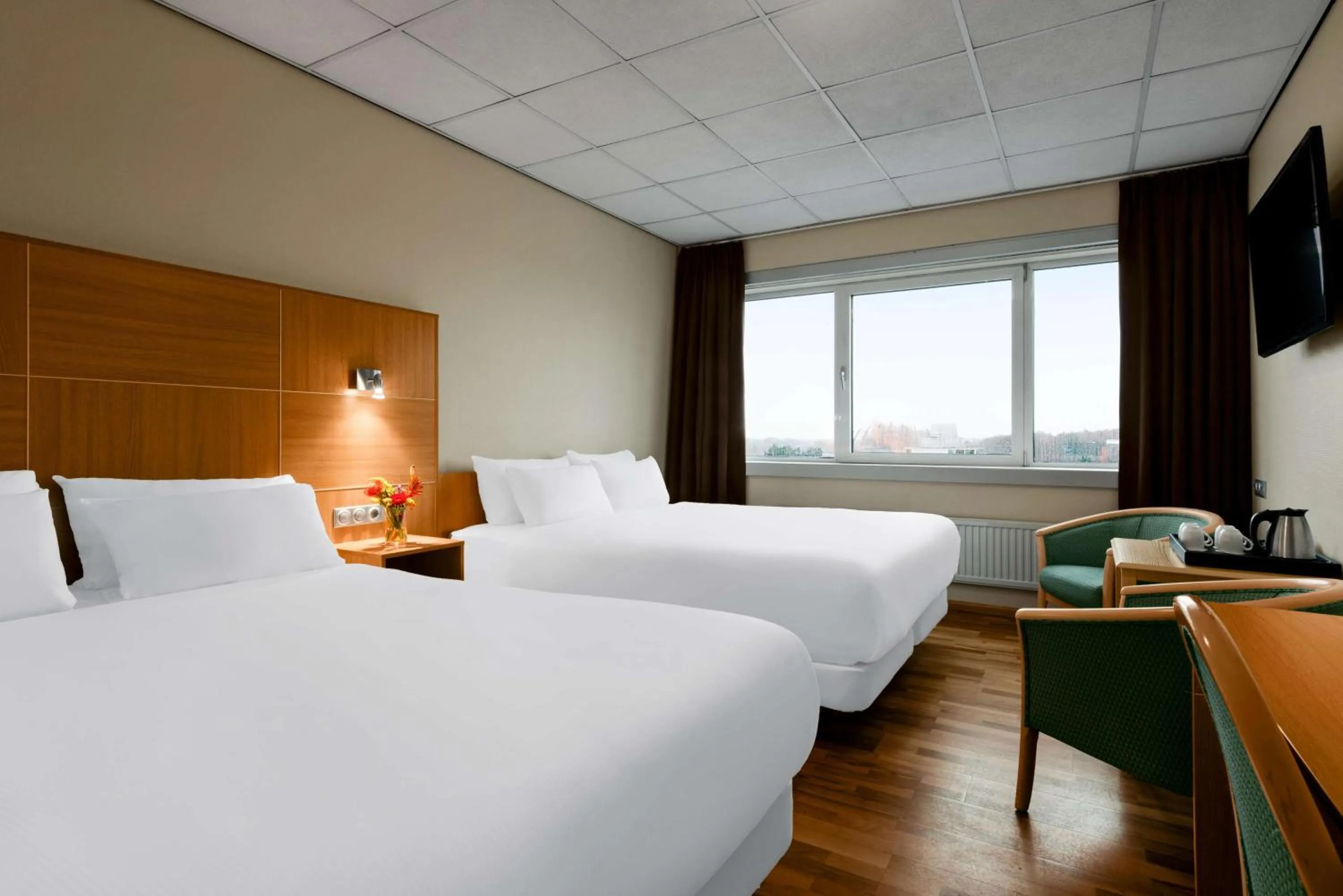 Bedroom, Bed in NH Noordwijk Conference Centre Leeuwenhorst