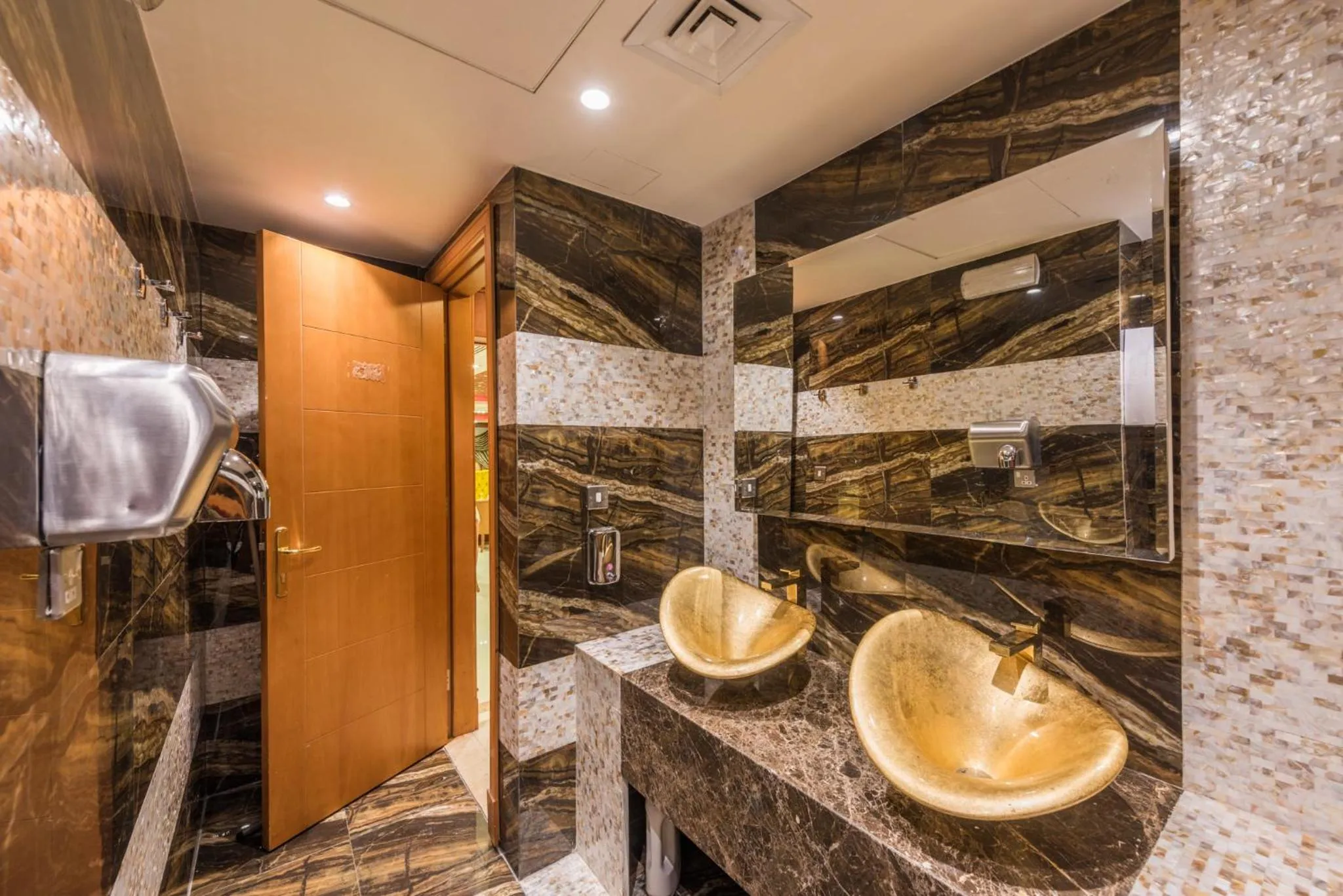 Decorative detail in Nusk Al Madinah