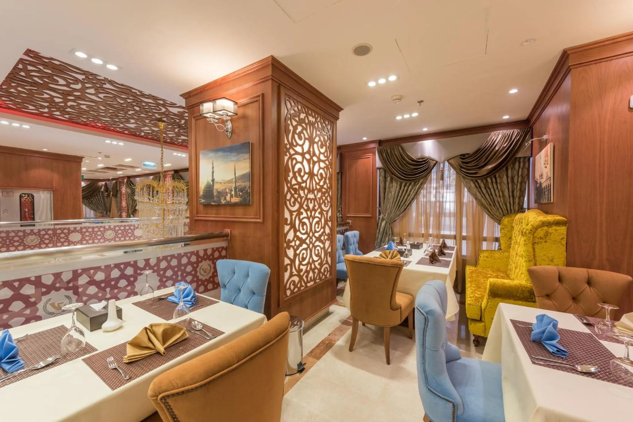 Restaurant/places to eat in Nusk Al Madinah