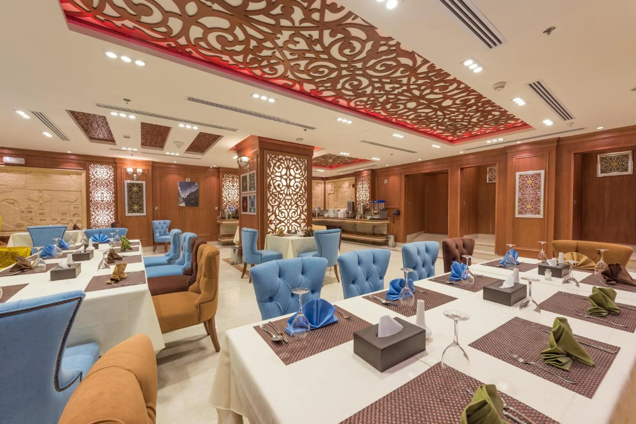 Restaurant/places to eat in Nusk Al Madinah