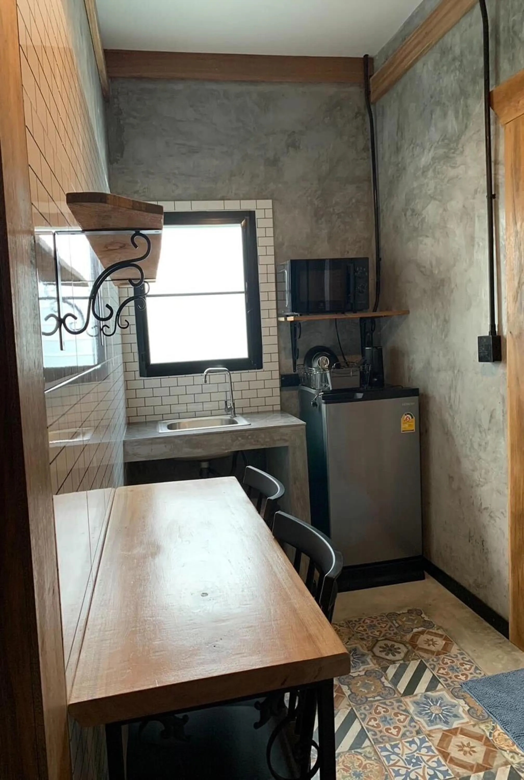 Kitchen or kitchenette in Forest Bungalows & Mama's Restaurant