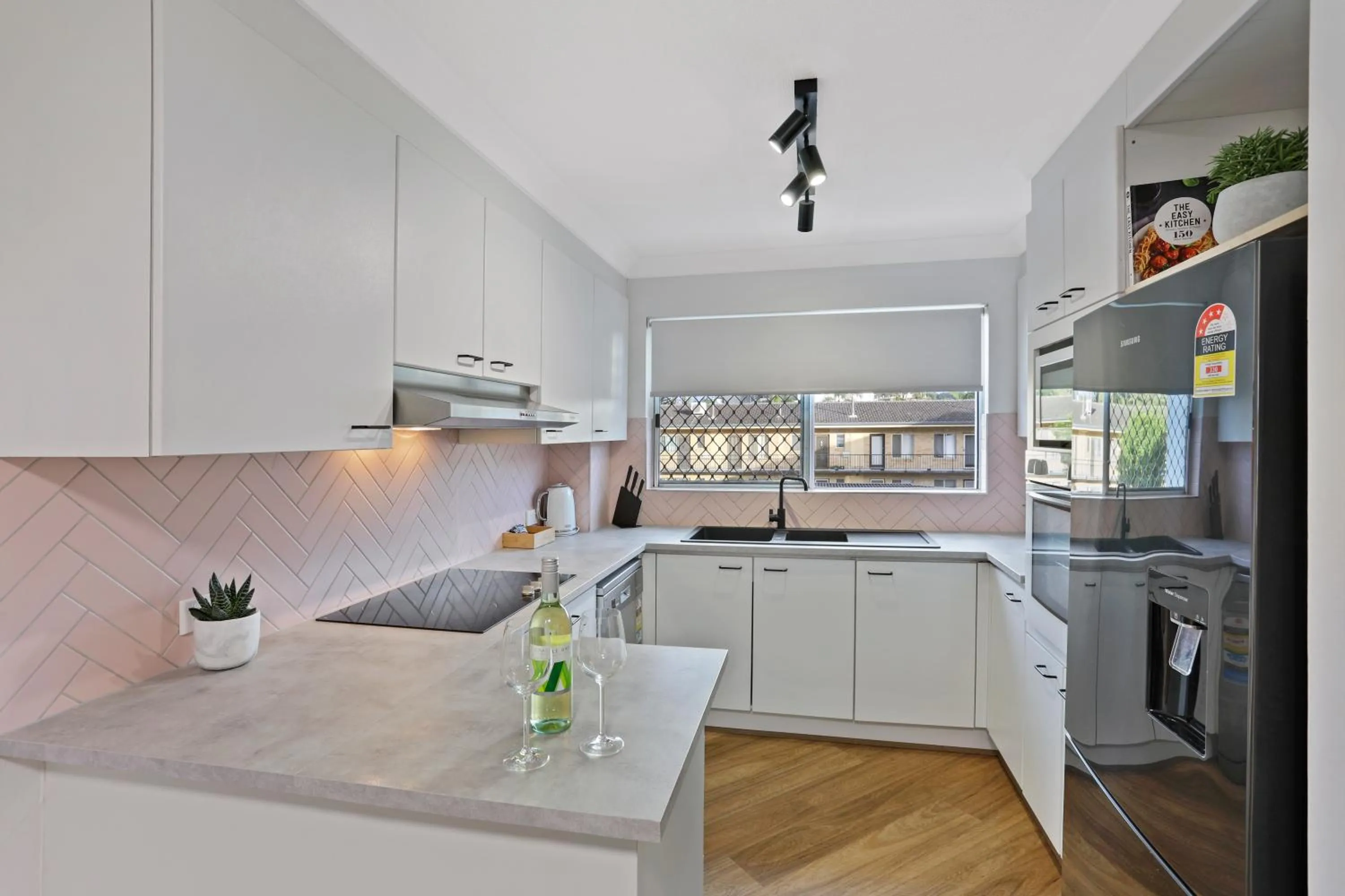 Kitchen or kitchenette in Le Beach Apartments