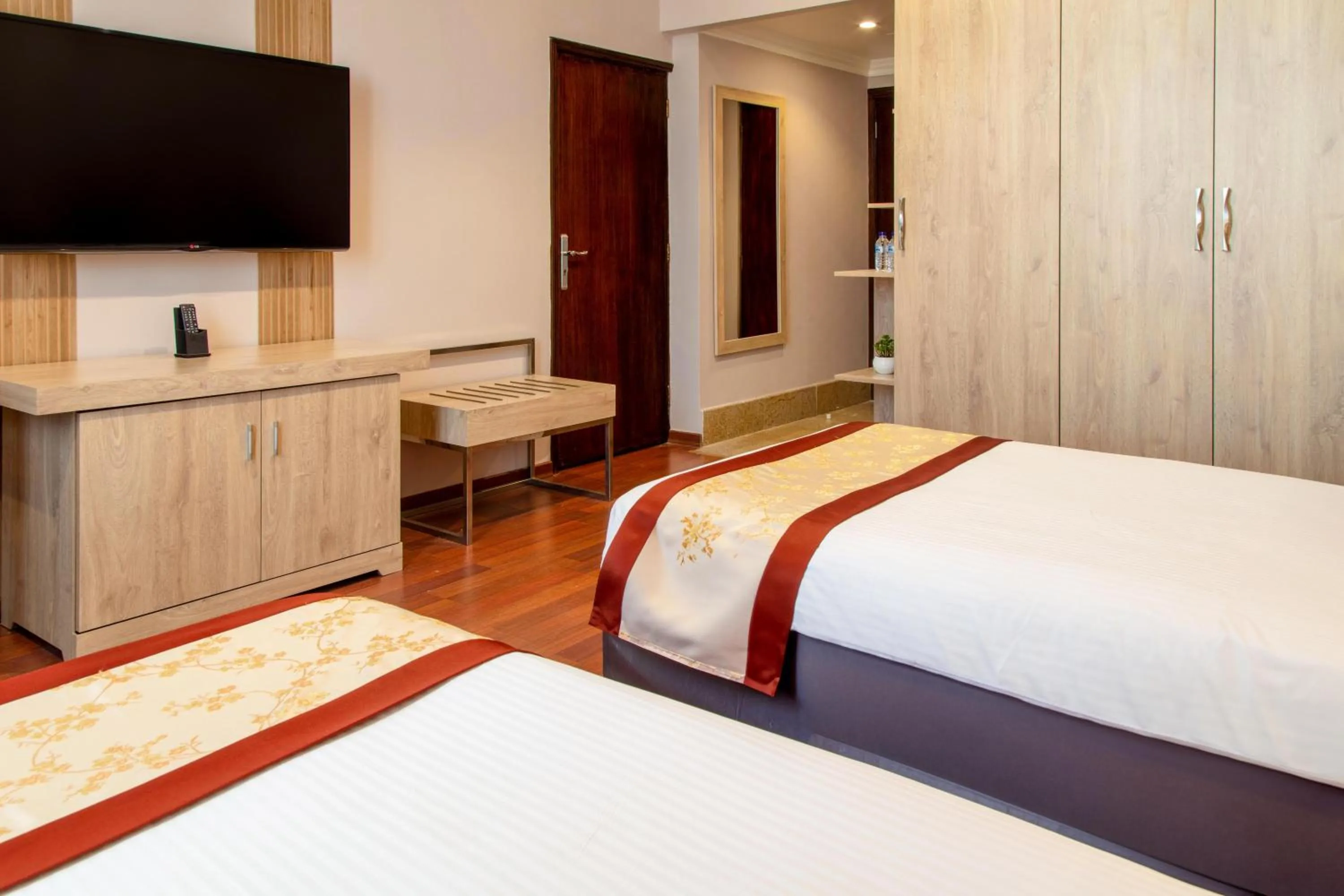 hair dresser, Bed in City Tower Hotel