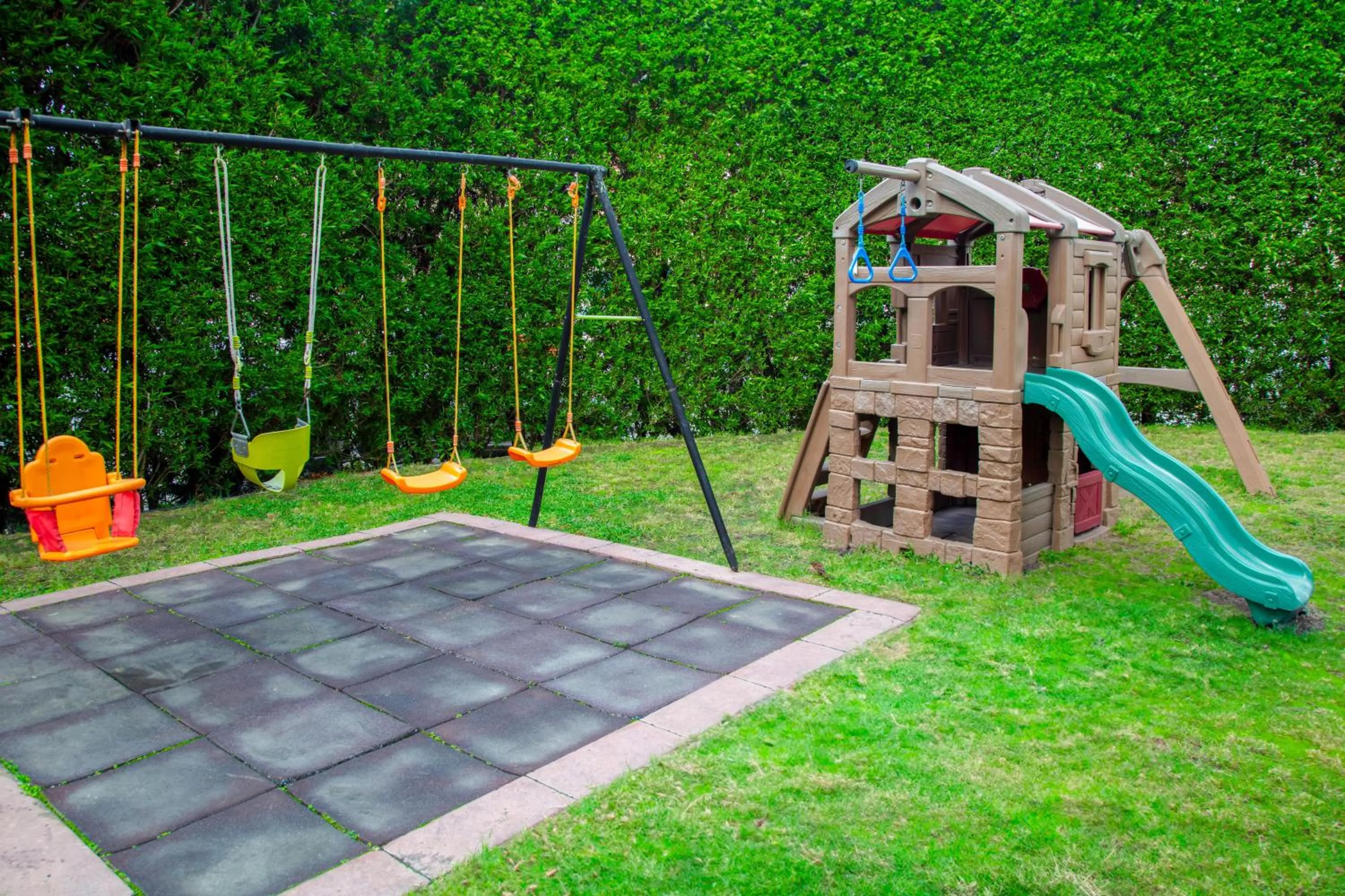 Garden in City Tower Hotel