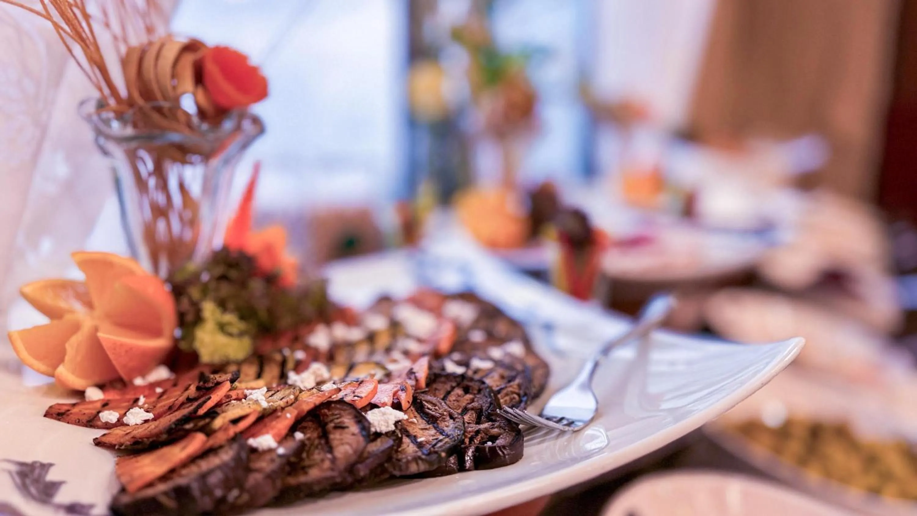 Restaurant/places to eat in City Tower Hotel