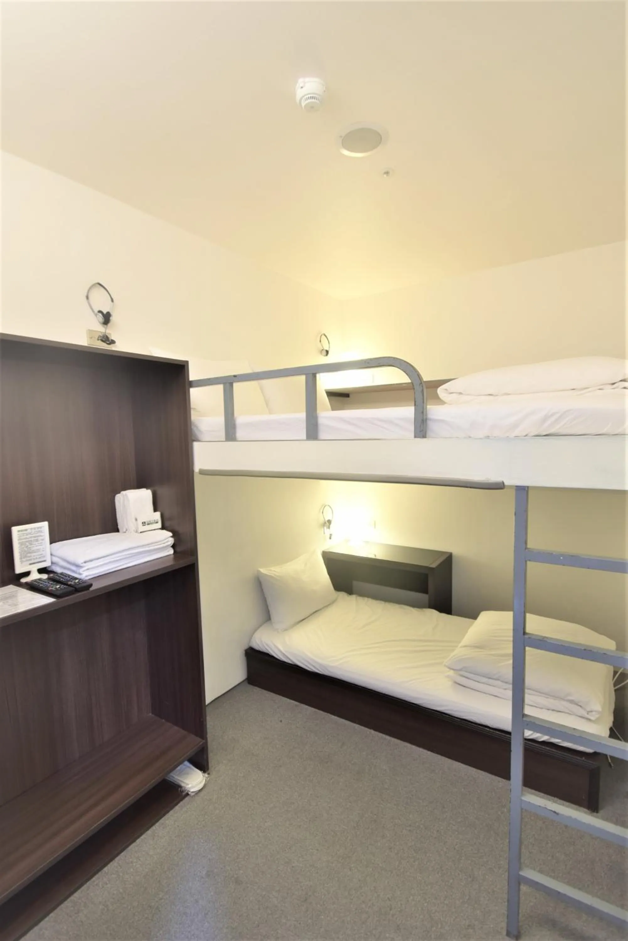 bunk bed, Bed in Inn Cube - Ximen