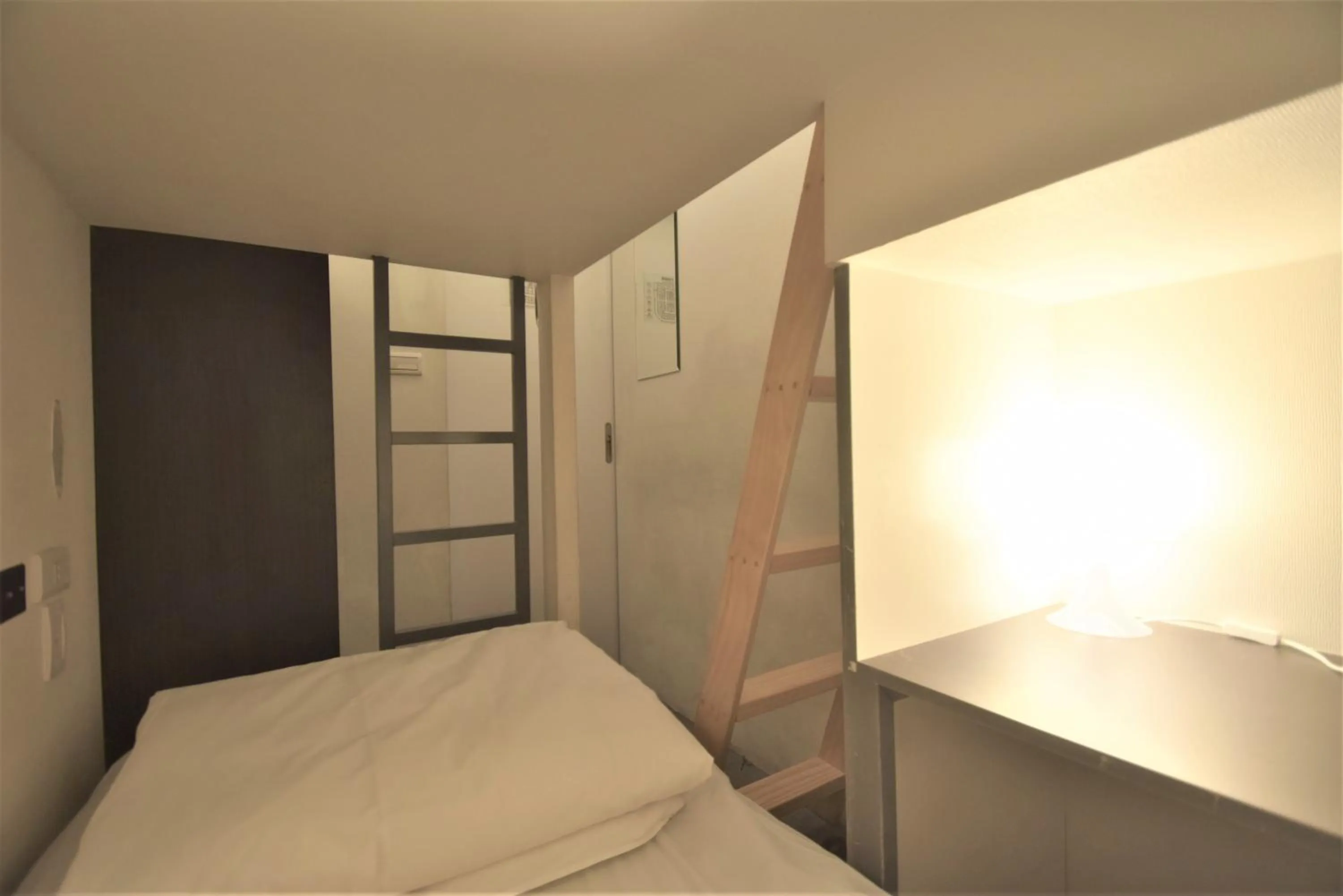 Photo of the whole room, Bed in Inn Cube - Ximen