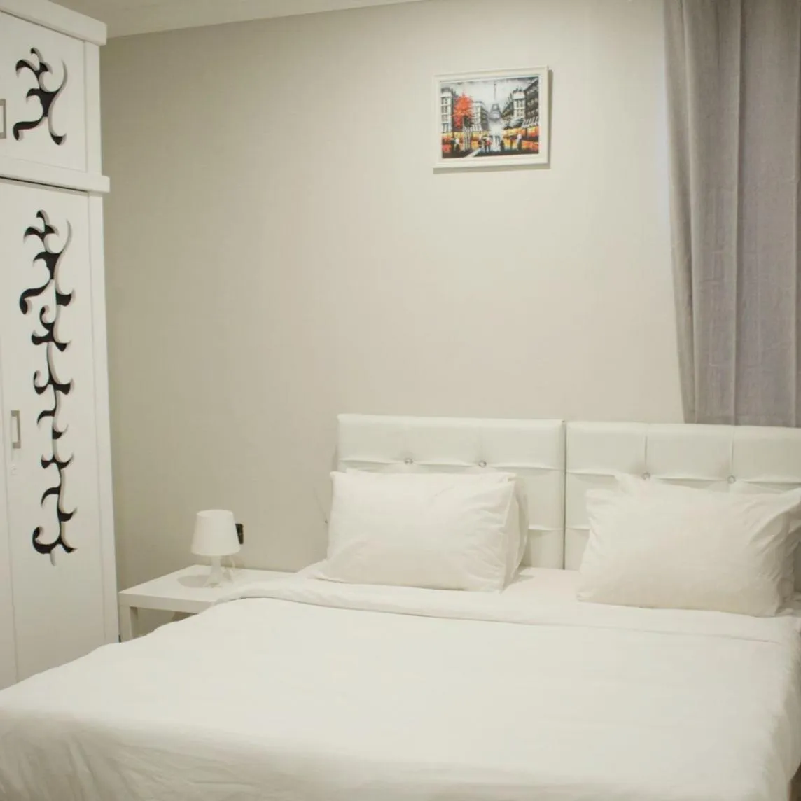 Bed in Hotel Leaders Plaza Salmiya