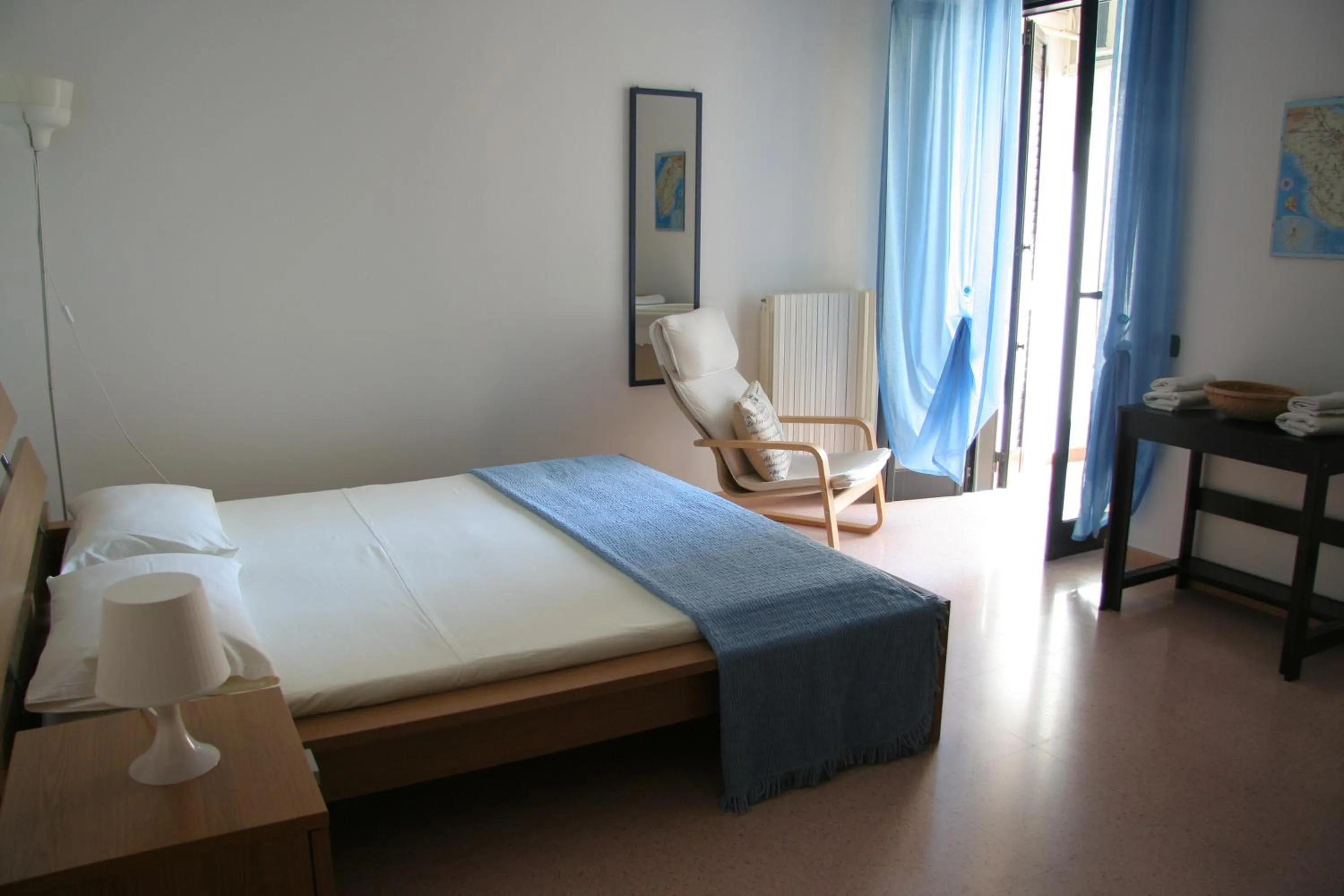 Photo of the whole room in Casa di Marco