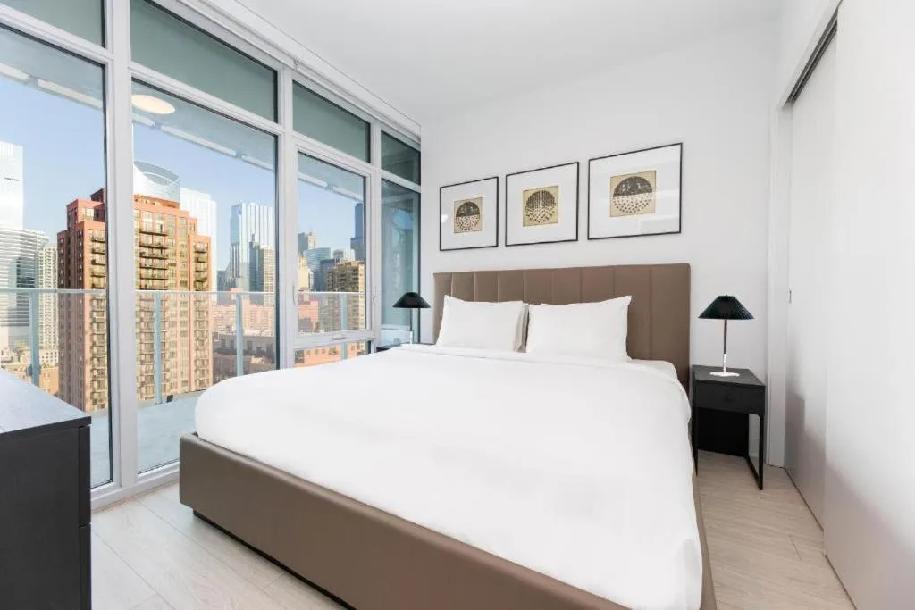 Bed in Level Chicago Fulton Market