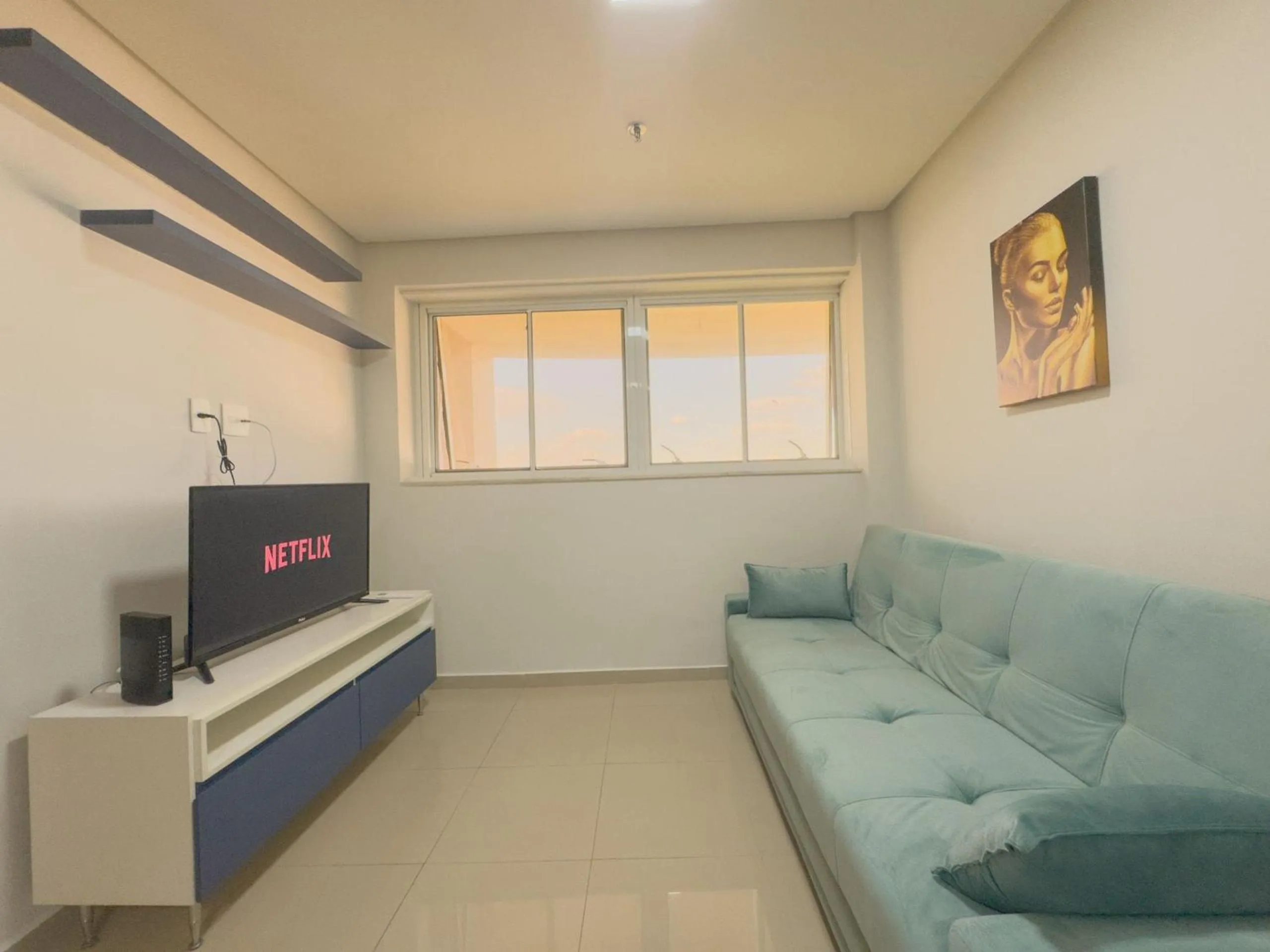 Living room in APTOS 1 e 2QTO Lava e Seca e Academia