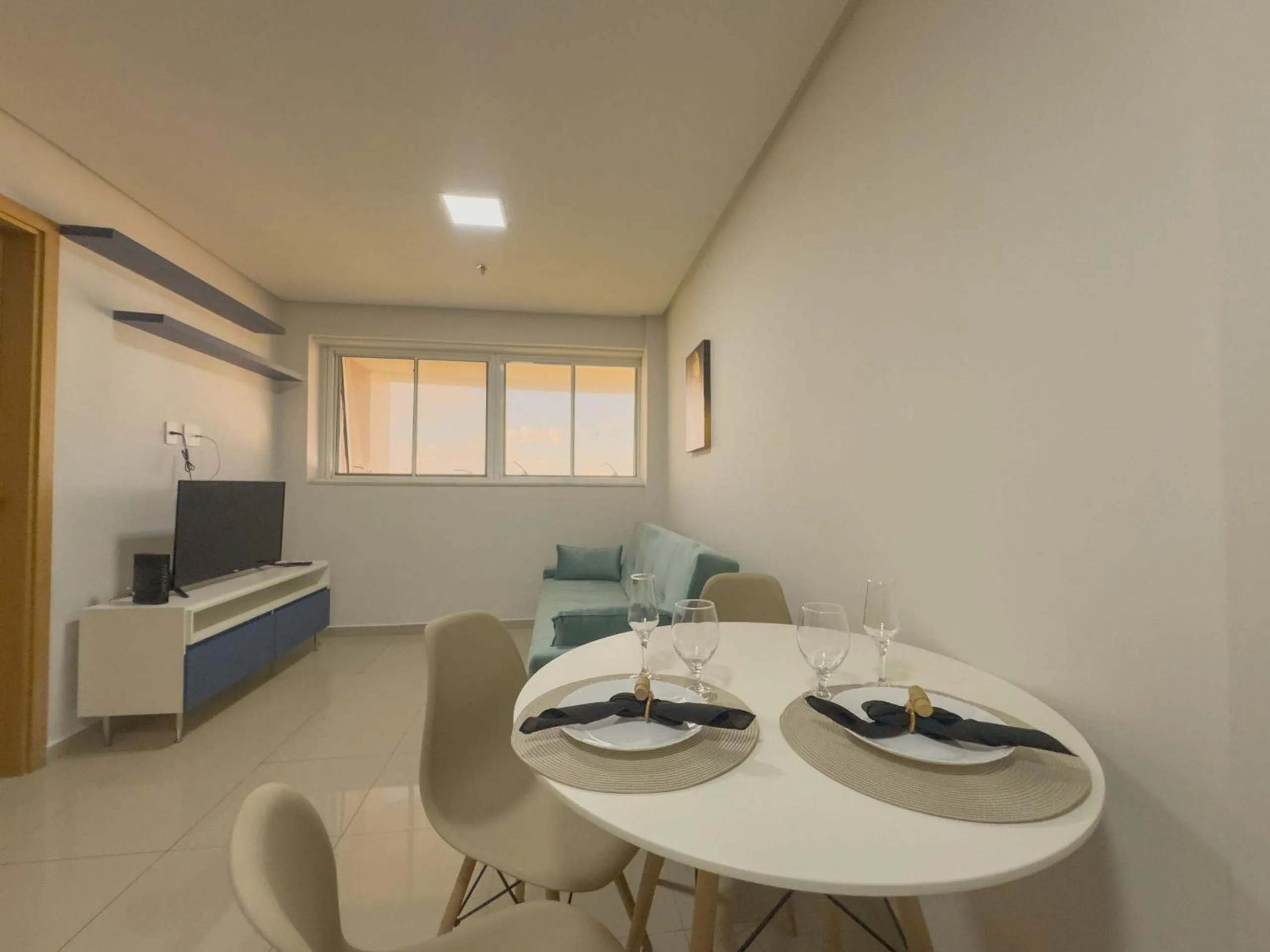 Dining area in APTOS 1 e 2QTO Lava e Seca e Academia