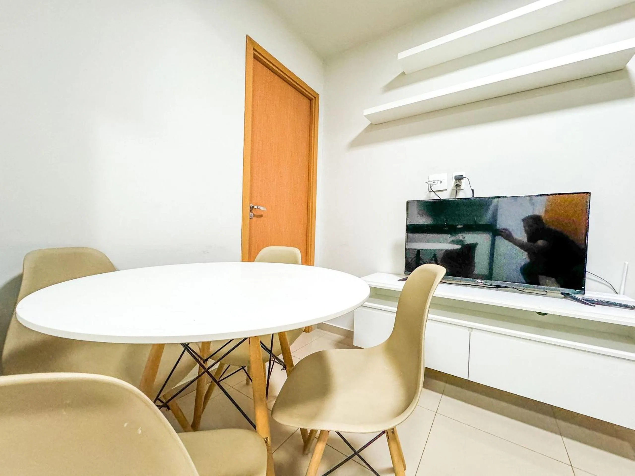 Dining area in APTOS 1 e 2QTO Lava e Seca e Academia