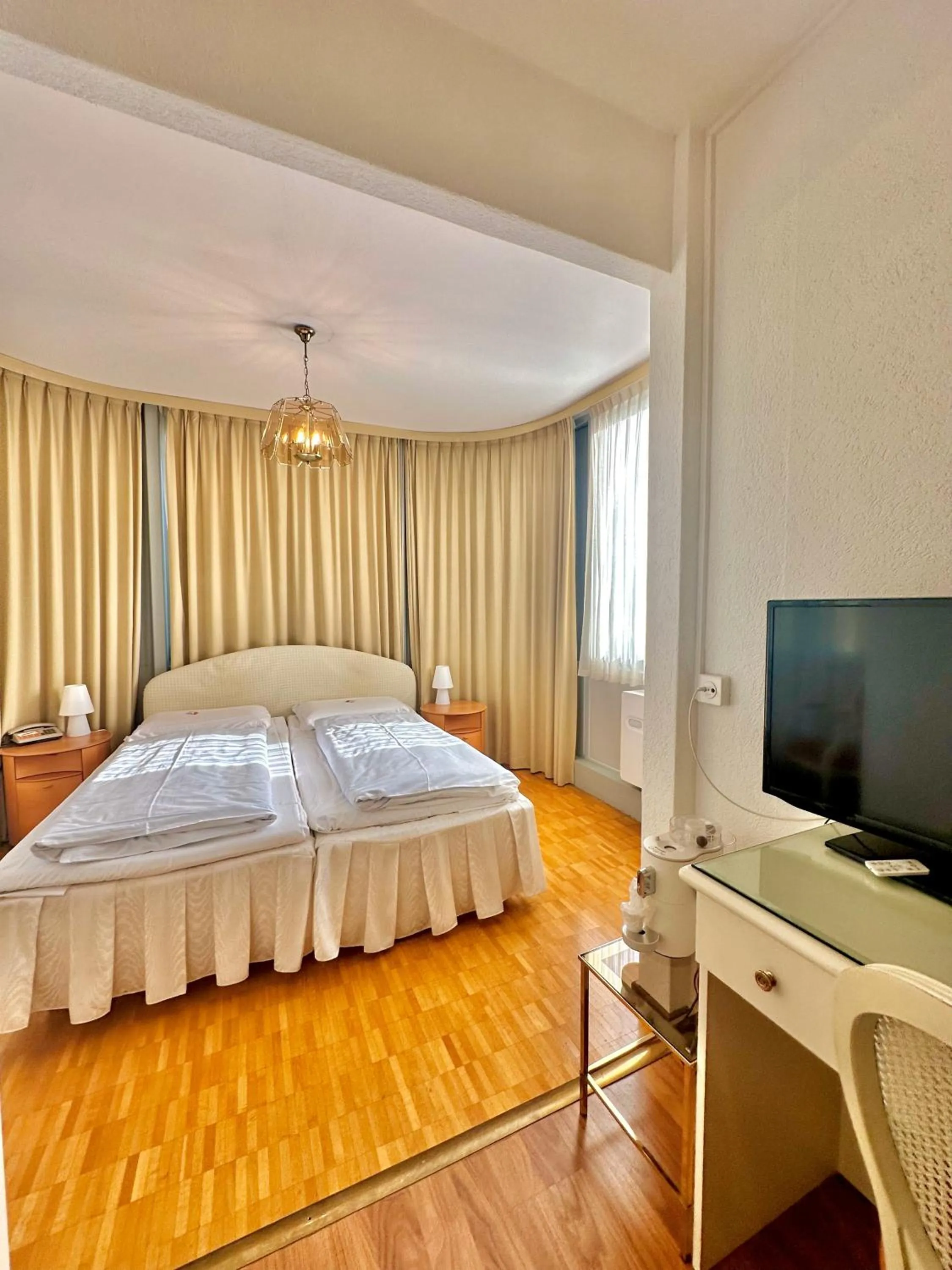 Bed in Hotel Colibrì