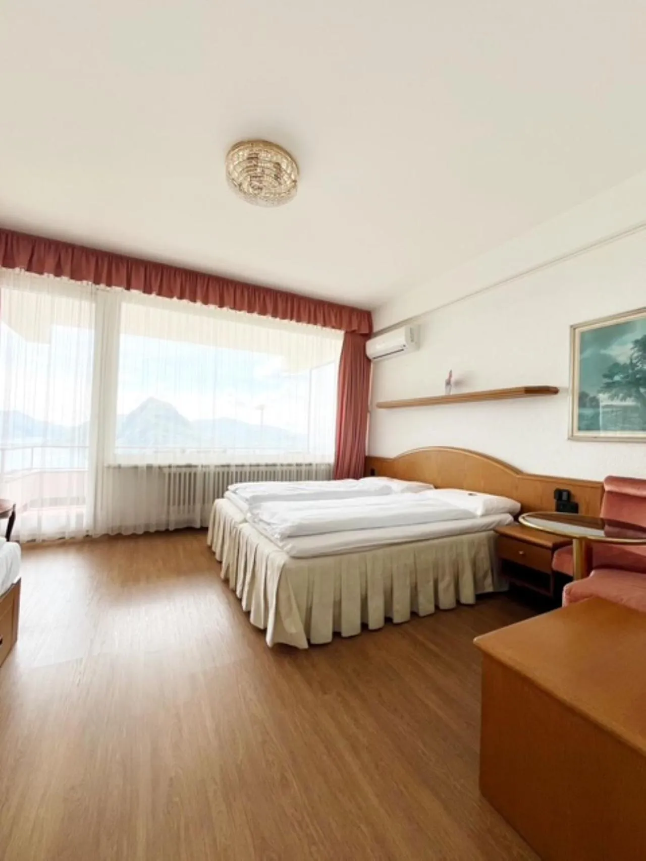 Bed in Hotel Colibrì