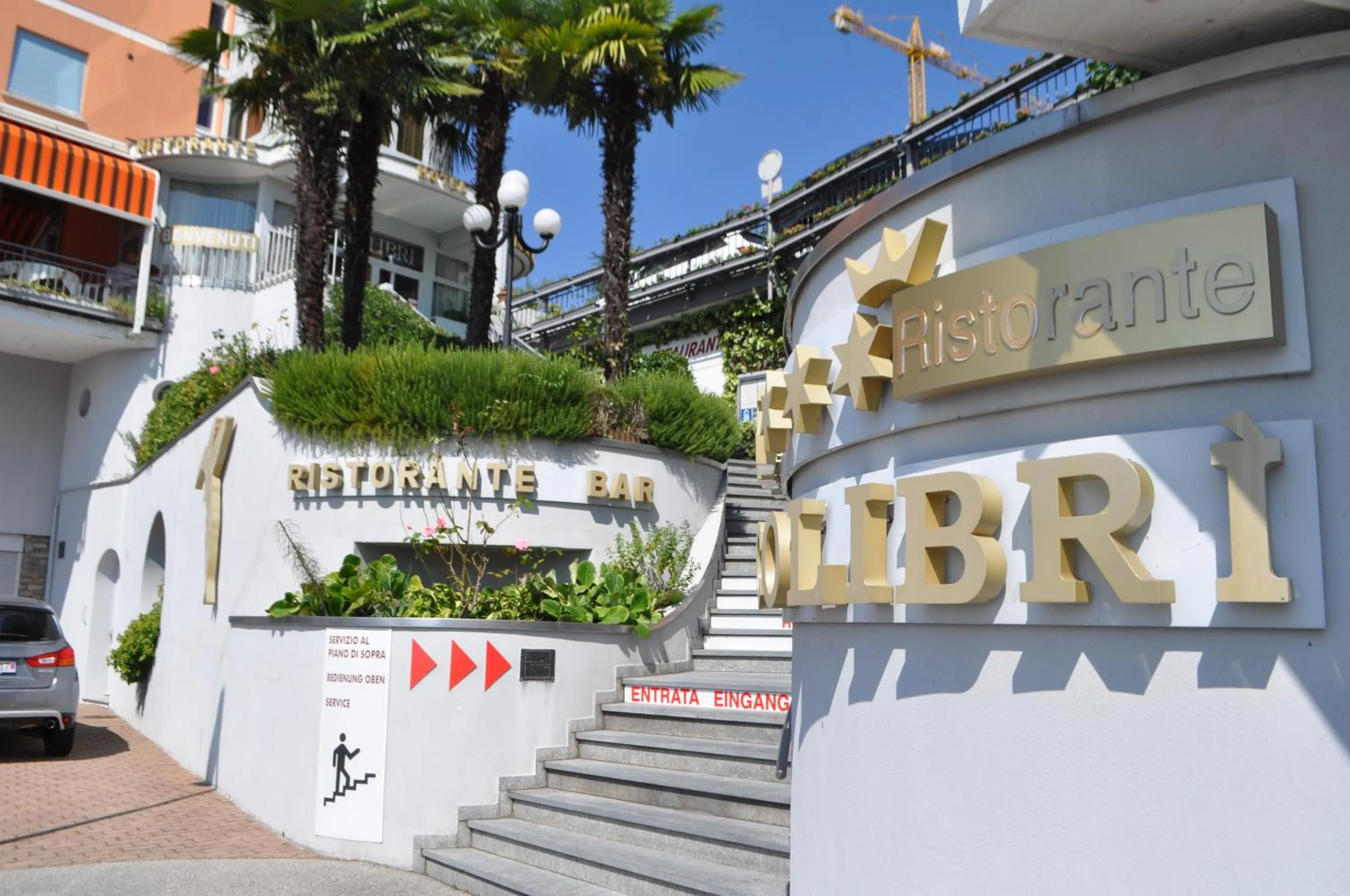 Facade/entrance in Hotel Colibrì
