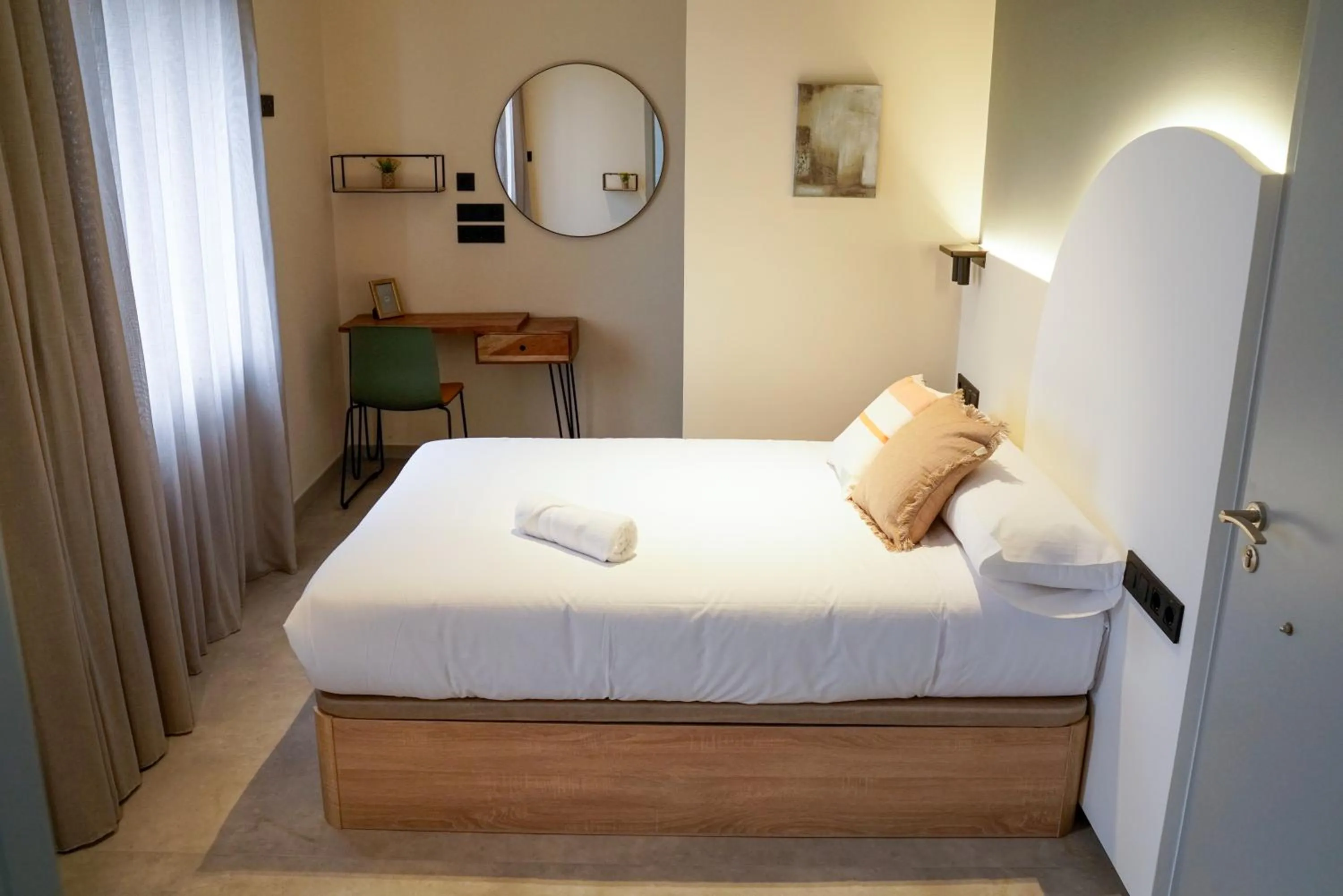 Photo of the whole room, Bed in Coliving Compostela