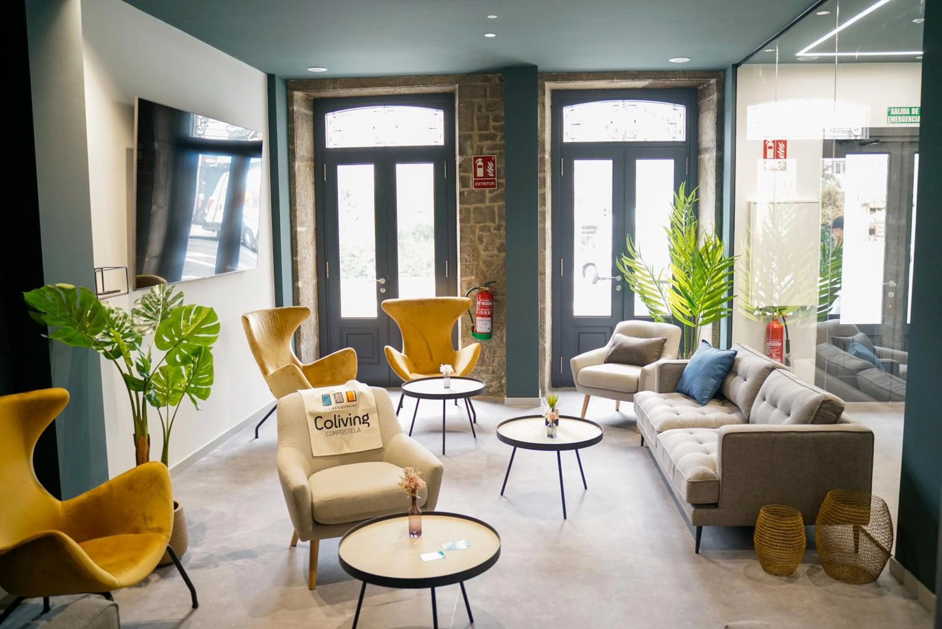 Living room in Coliving Compostela