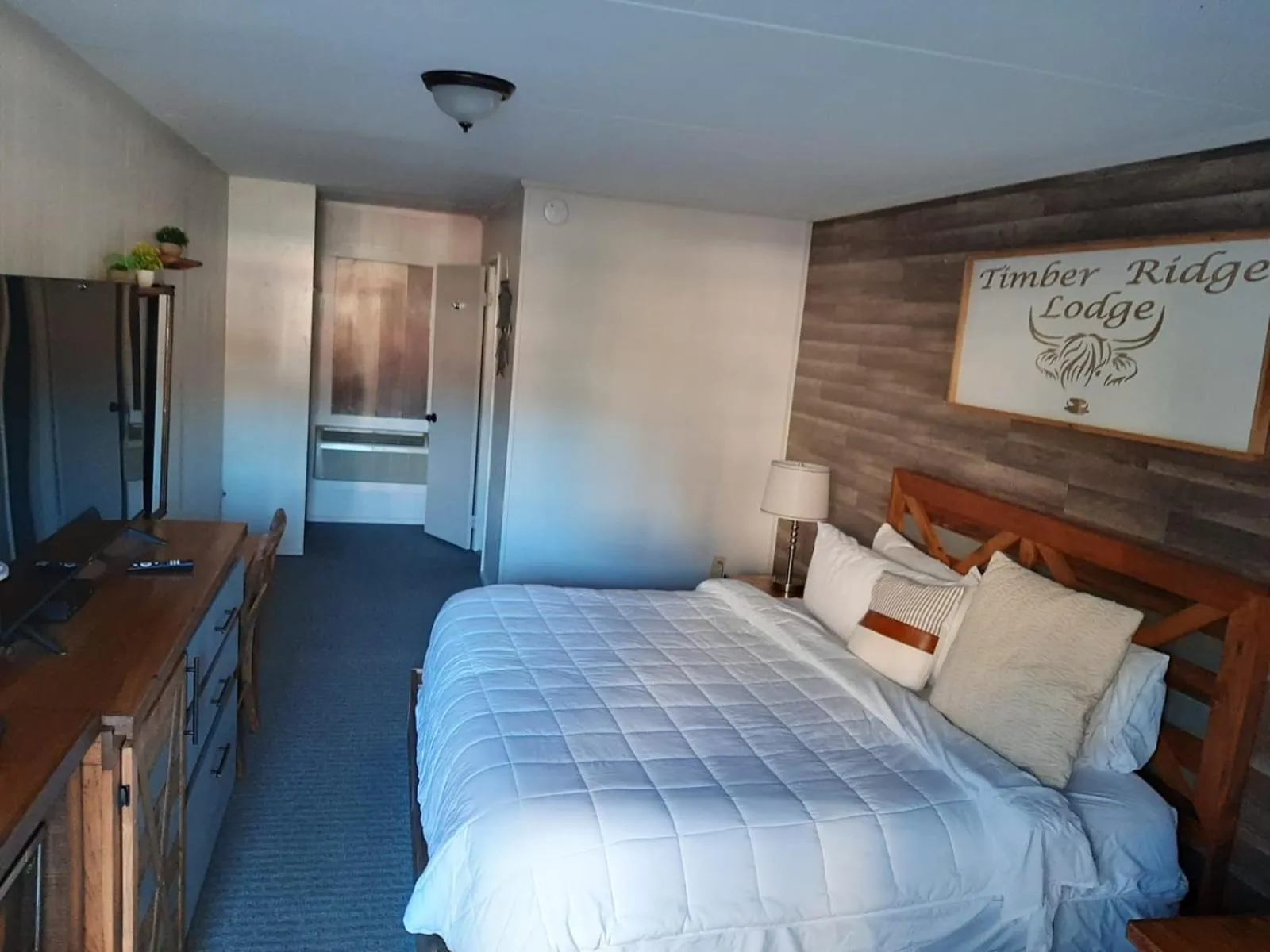 Bed in Timber Ridge Lodge Gatlinburg