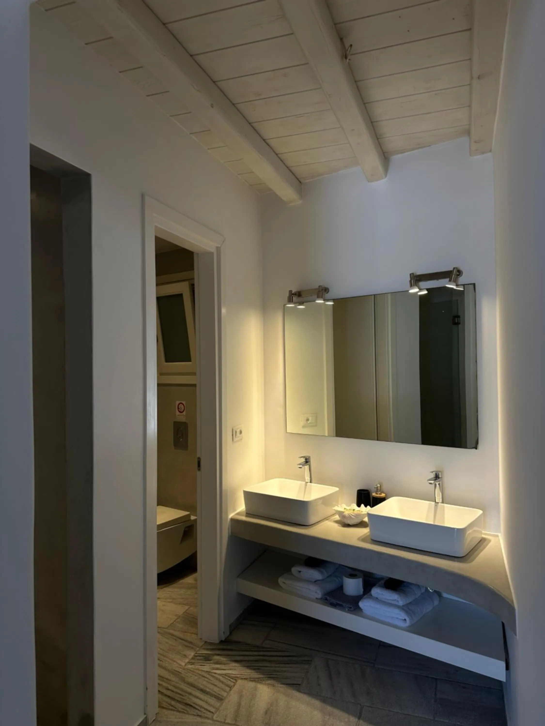 AC Village Christoulis