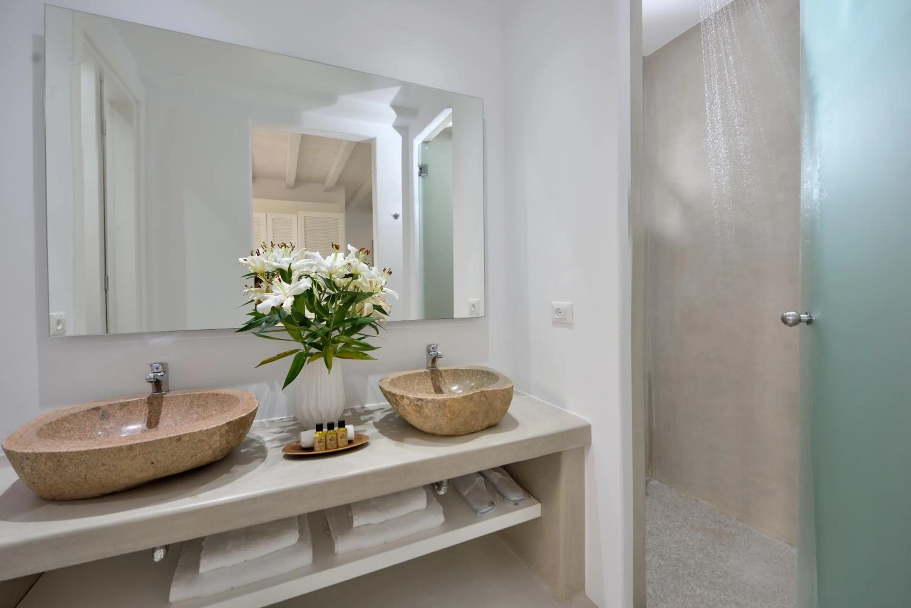 Bathroom in AC Village Christoulis