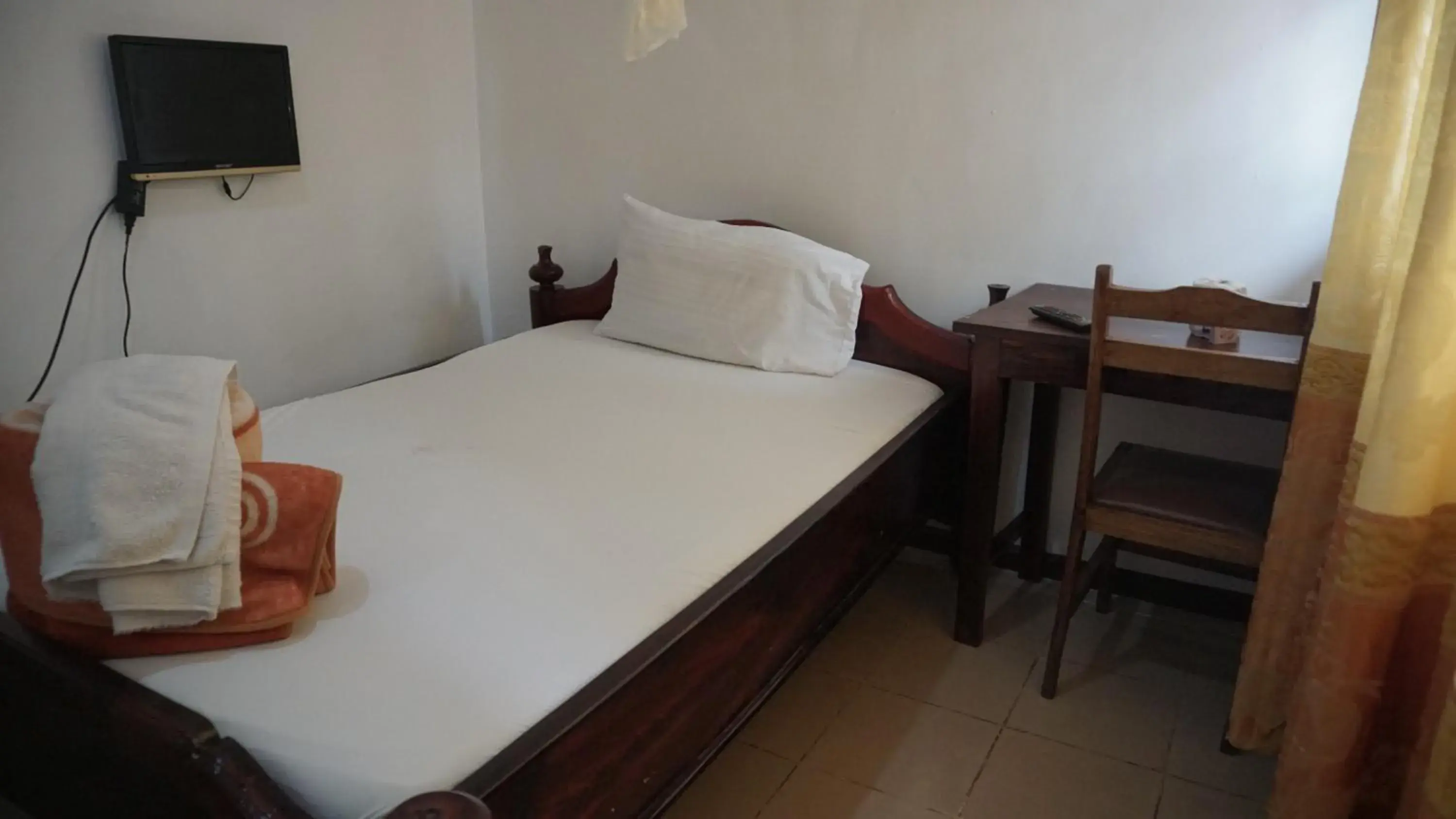 Economy Single Room in leaders Lodge Economy Single Room in leaders Lodge