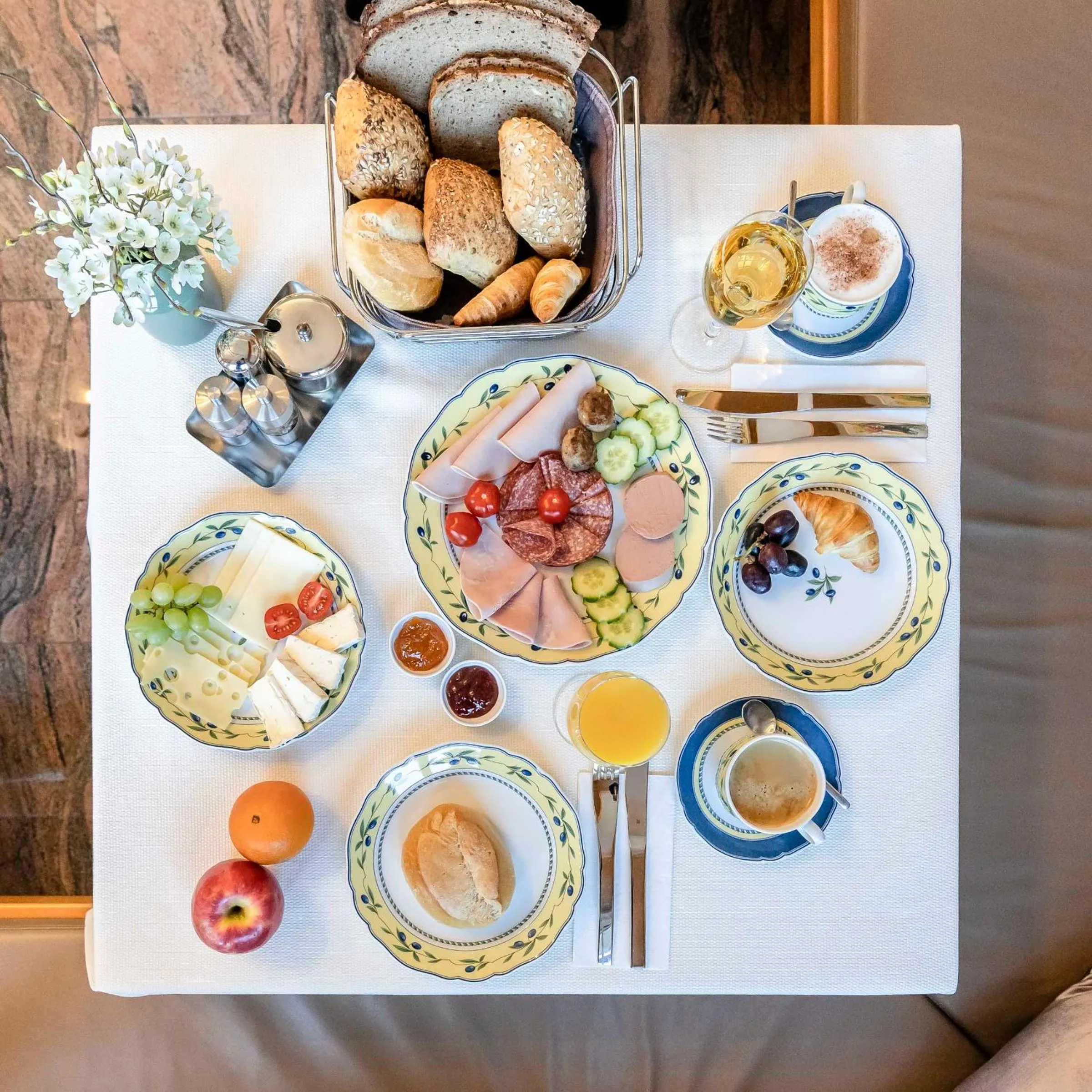 Breakfast in Hotel in den Herrnwiesen