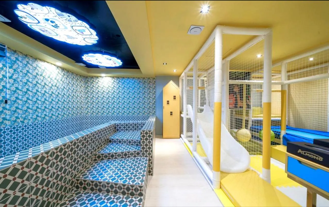 Entertainment in Jangyu Almond Kids Hotel