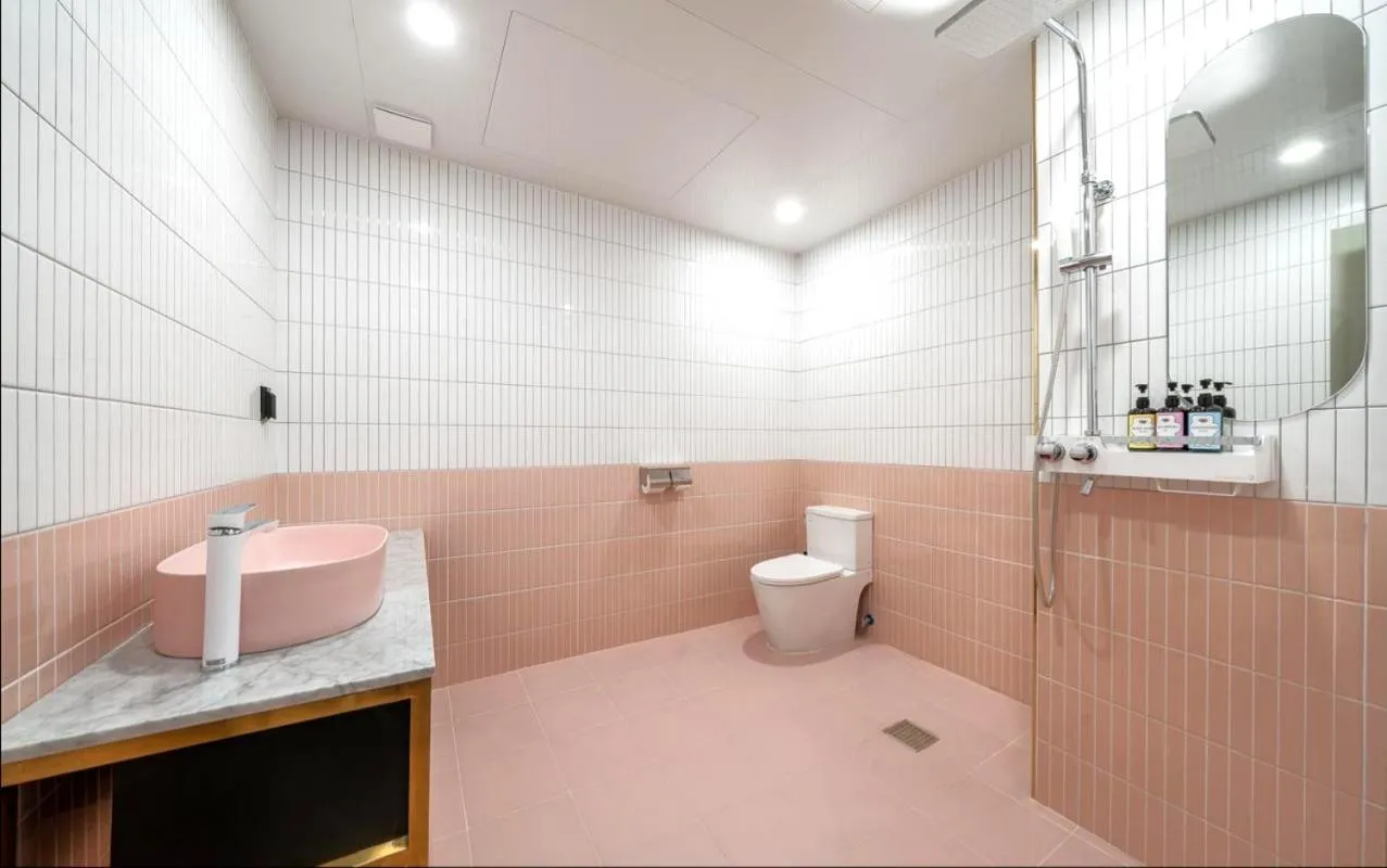 Toilet in Jangyu Almond Kids Hotel