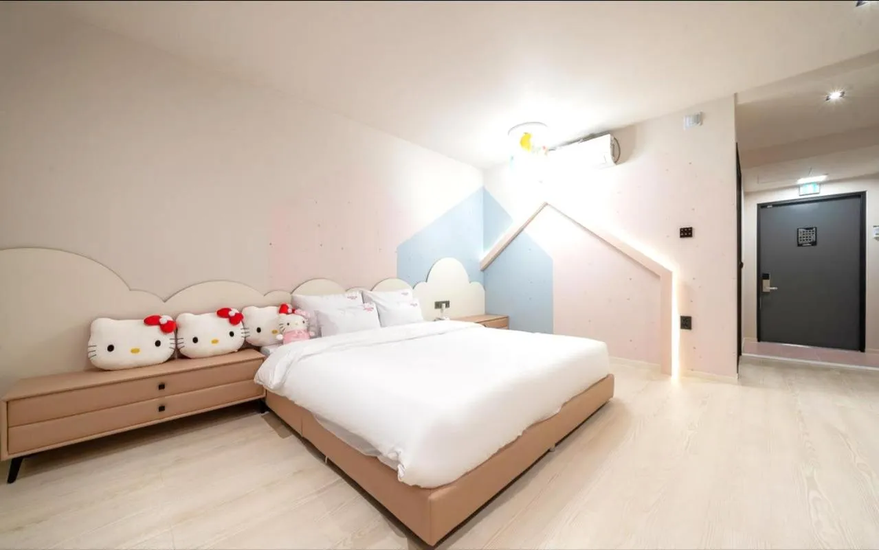 Photo of the whole room, Bed in Jangyu Almond Kids Hotel