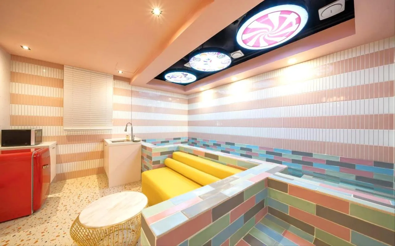 Swimming pool in Jangyu Almond Kids Hotel