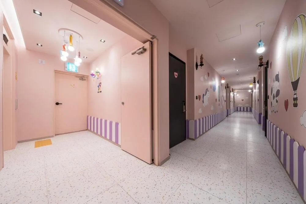 Area and facilities in Jangyu Almond Kids Hotel