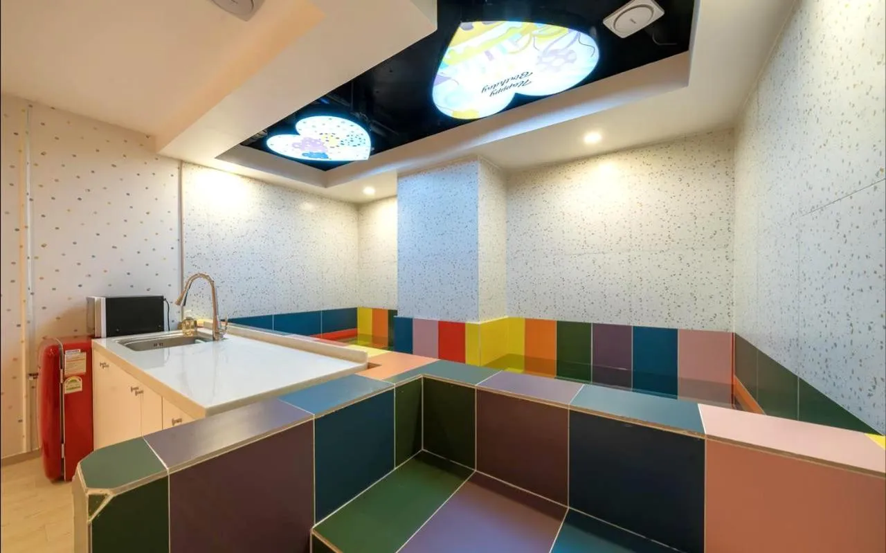 Swimming pool in Jangyu Almond Kids Hotel