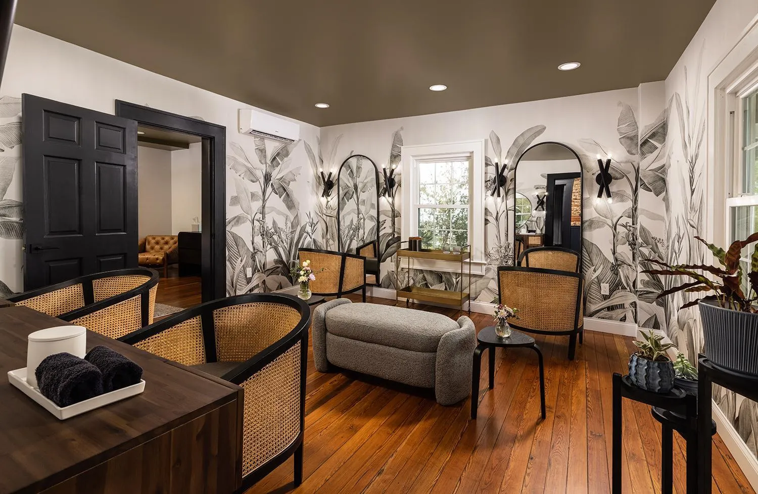 Seating area in Victoria 1883