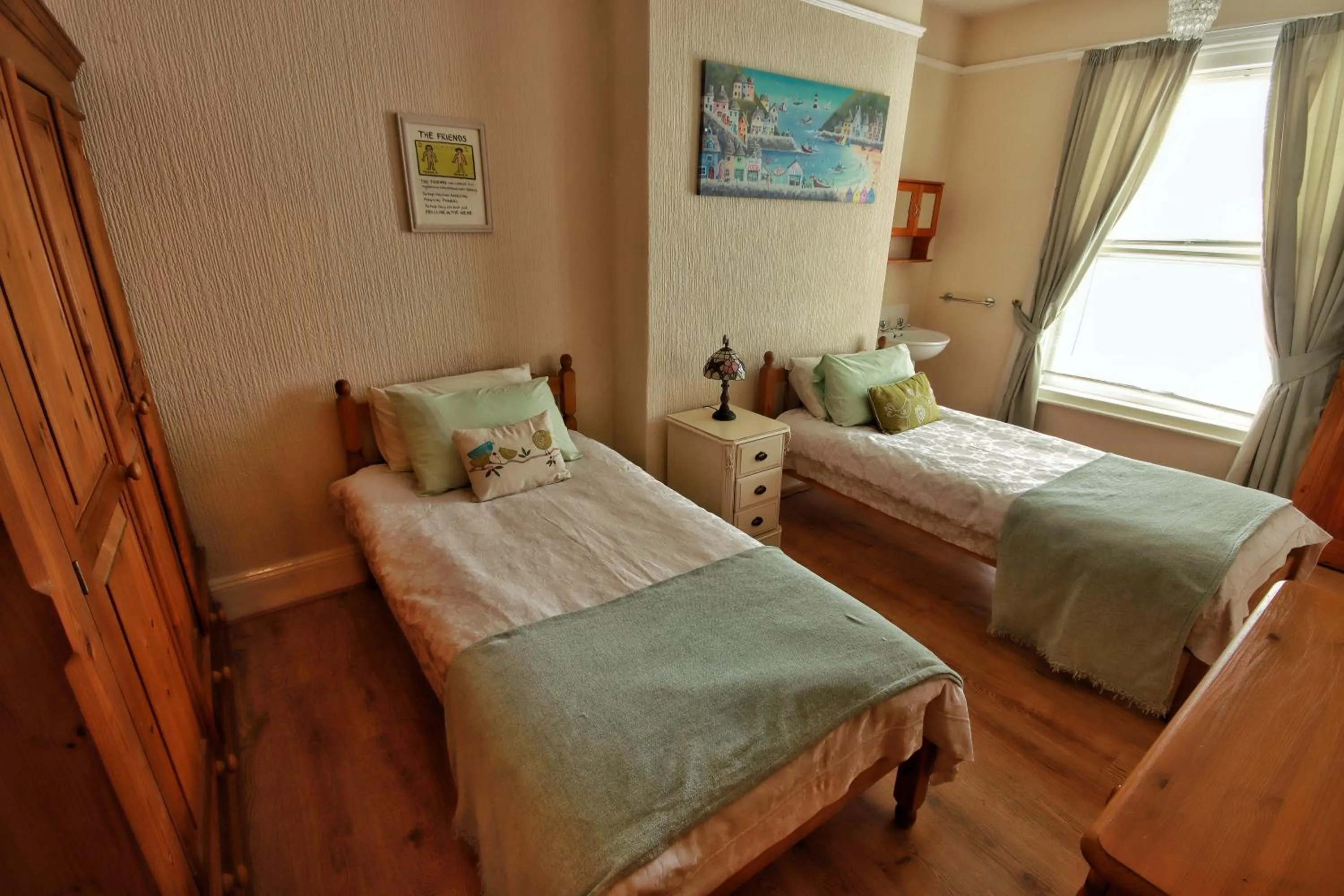 Bed in Beaches Guesthouse