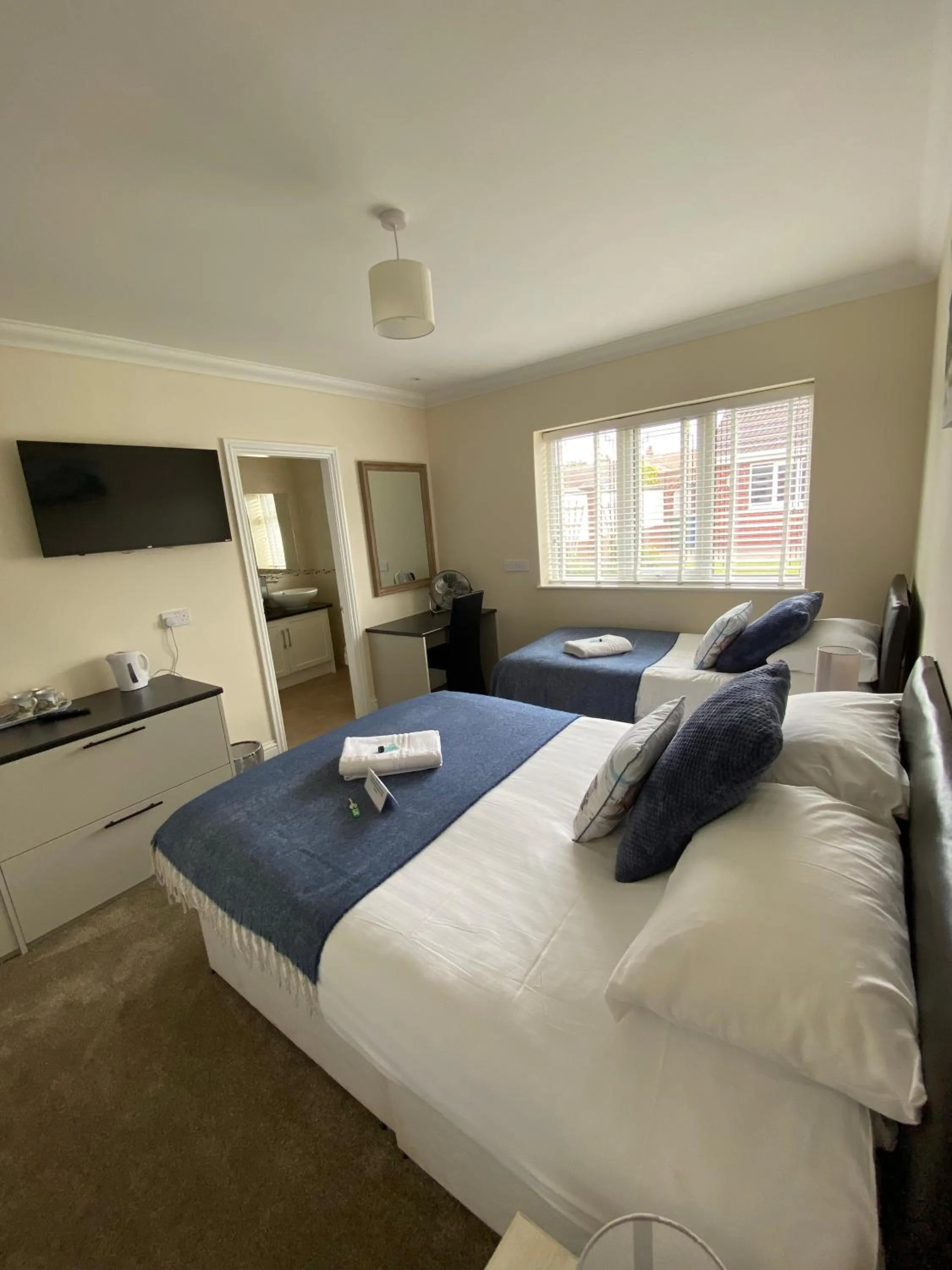 Family, Bed in Parkside Guest House