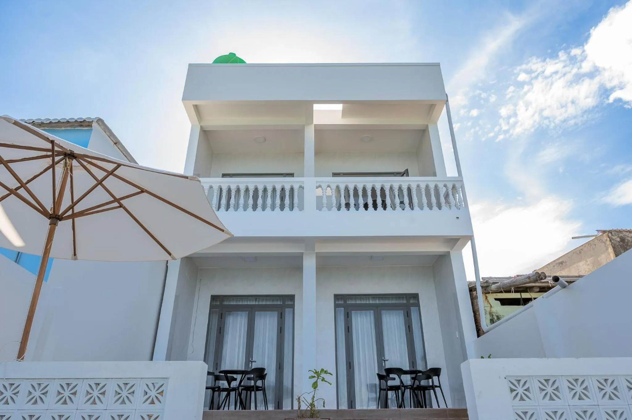 Mien Trung Beach House Phu Quoc