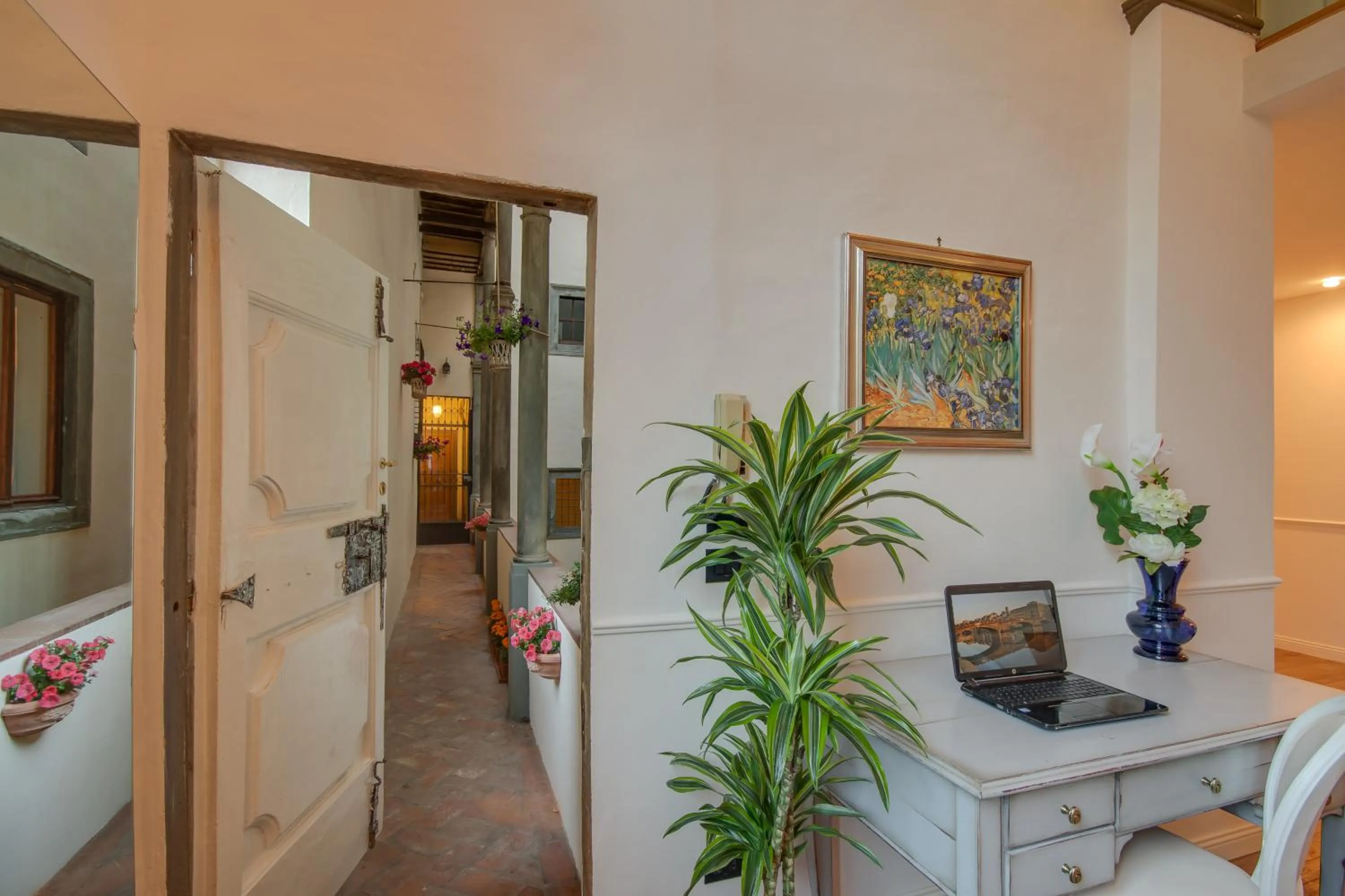 Facade/entrance in Residenza d'epoca Borgo Albizi